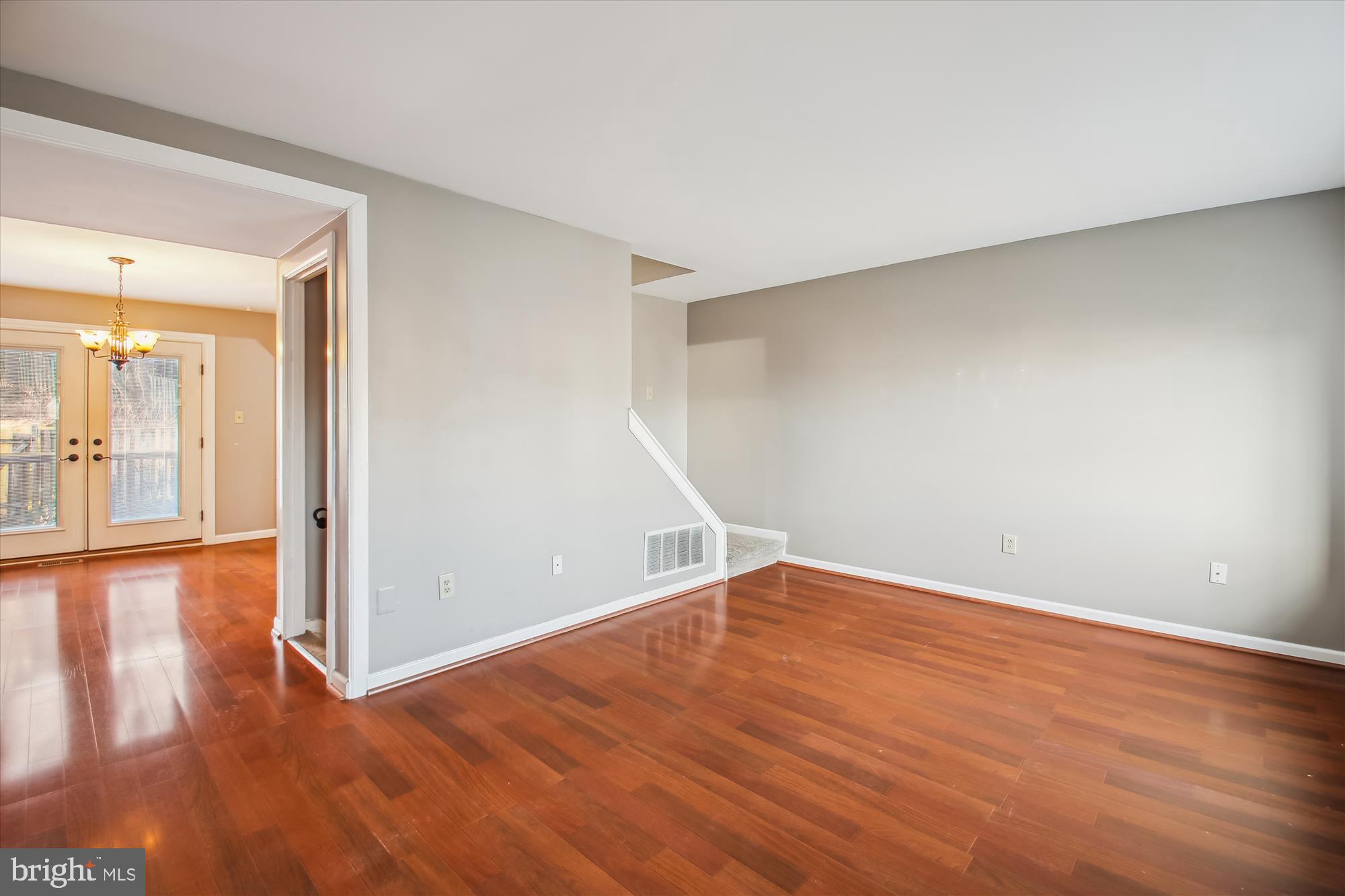 ELIZABETHS LANDING - Residential