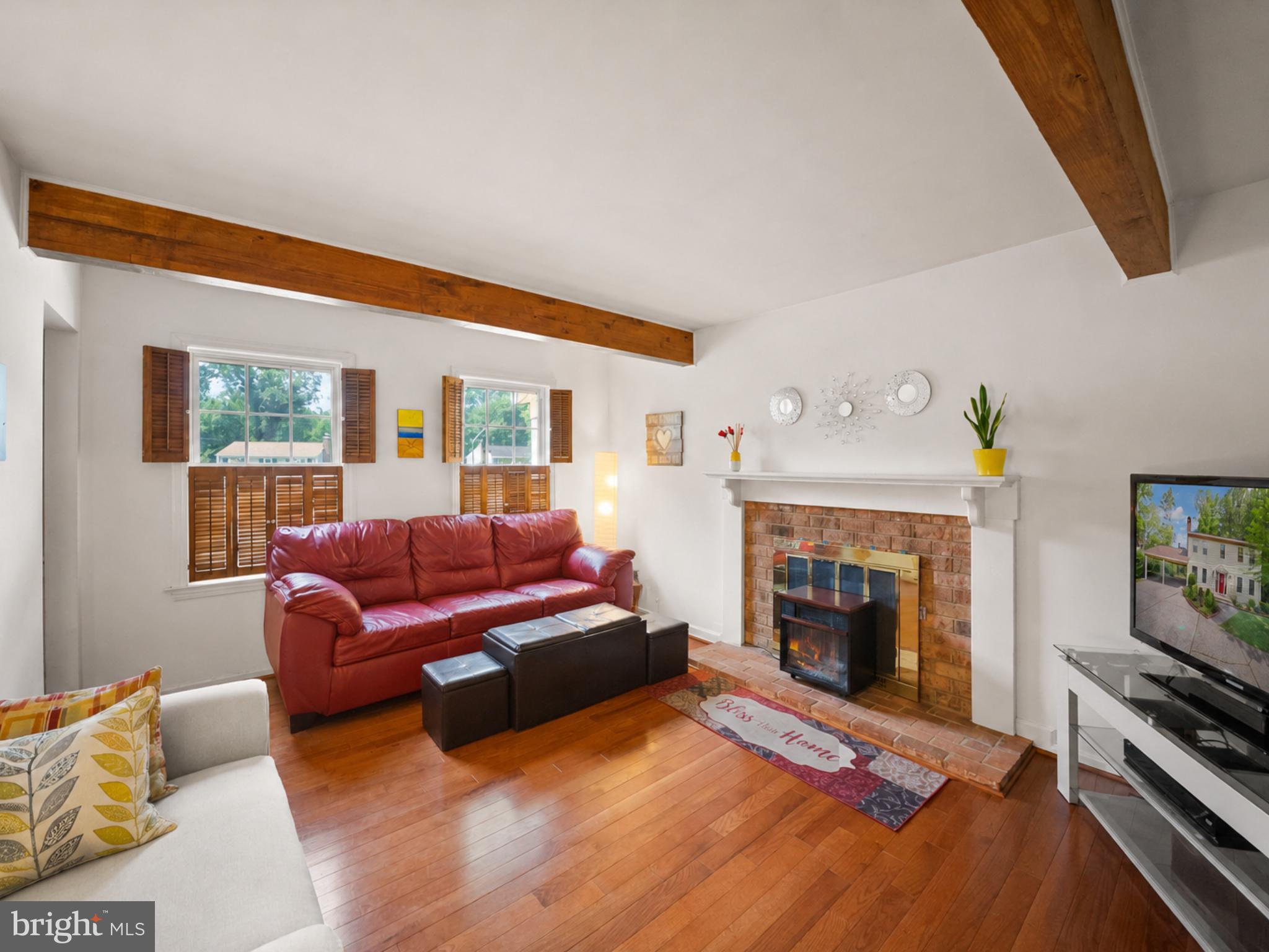 SIGNAL HILL - Residential