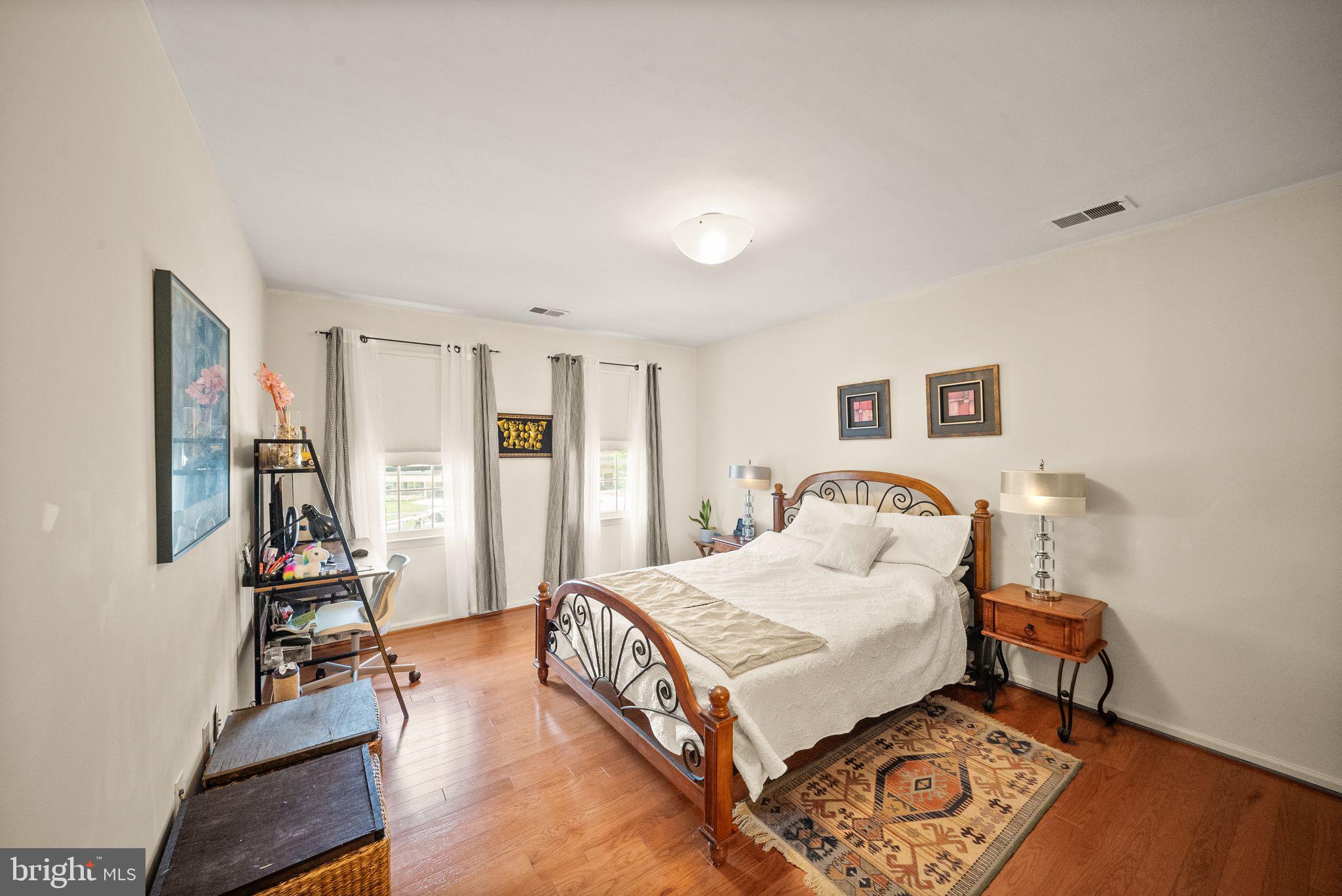 SIGNAL HILL - Residential