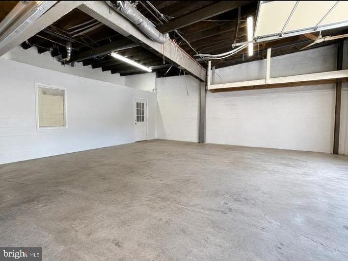 PENNSPORT - Commercial Sale