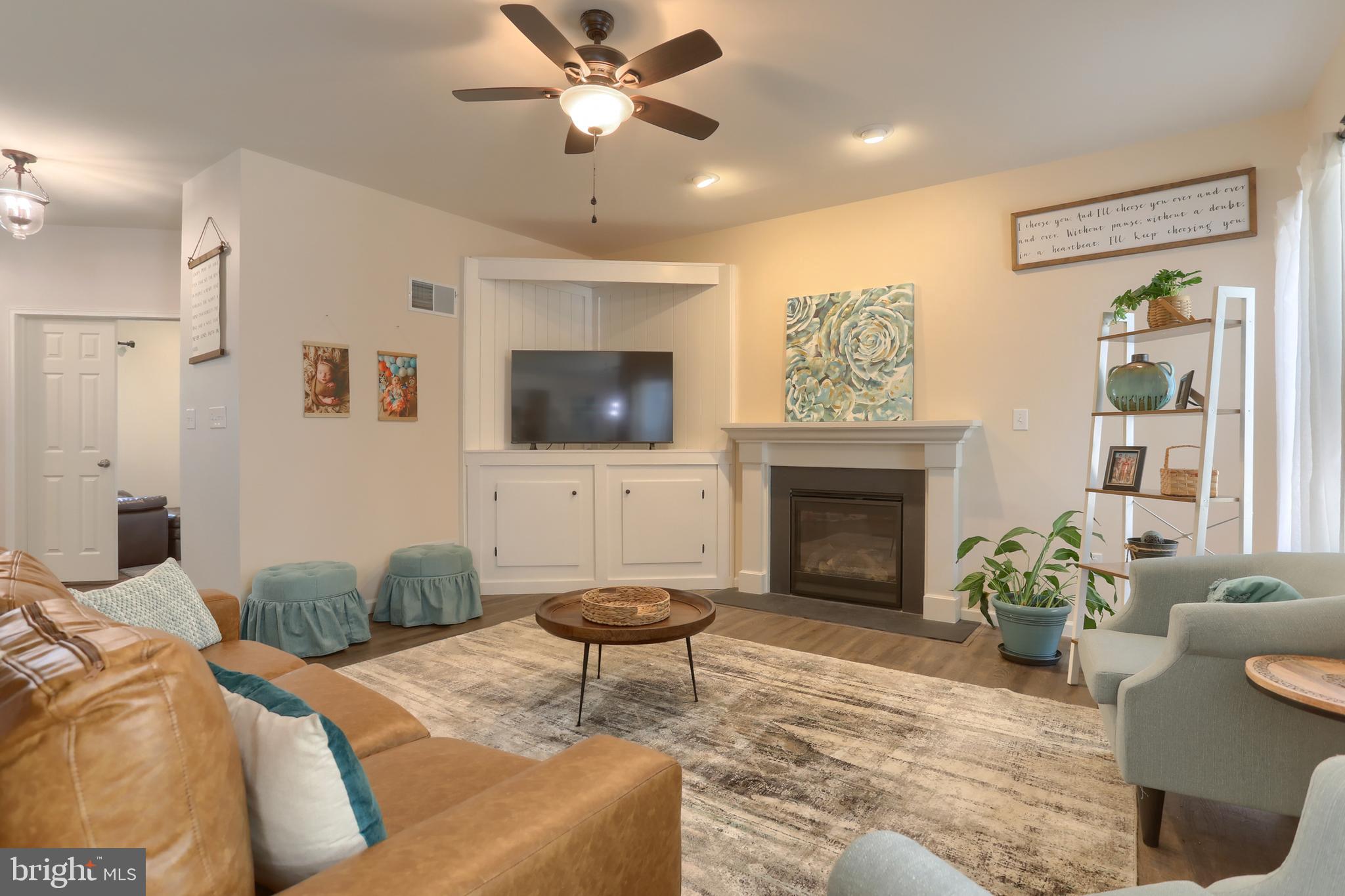 PAXTON CROSSING - Residential