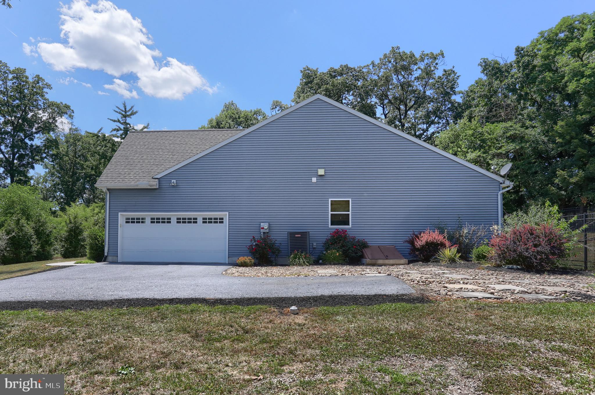 PAXTON CROSSING - Residential