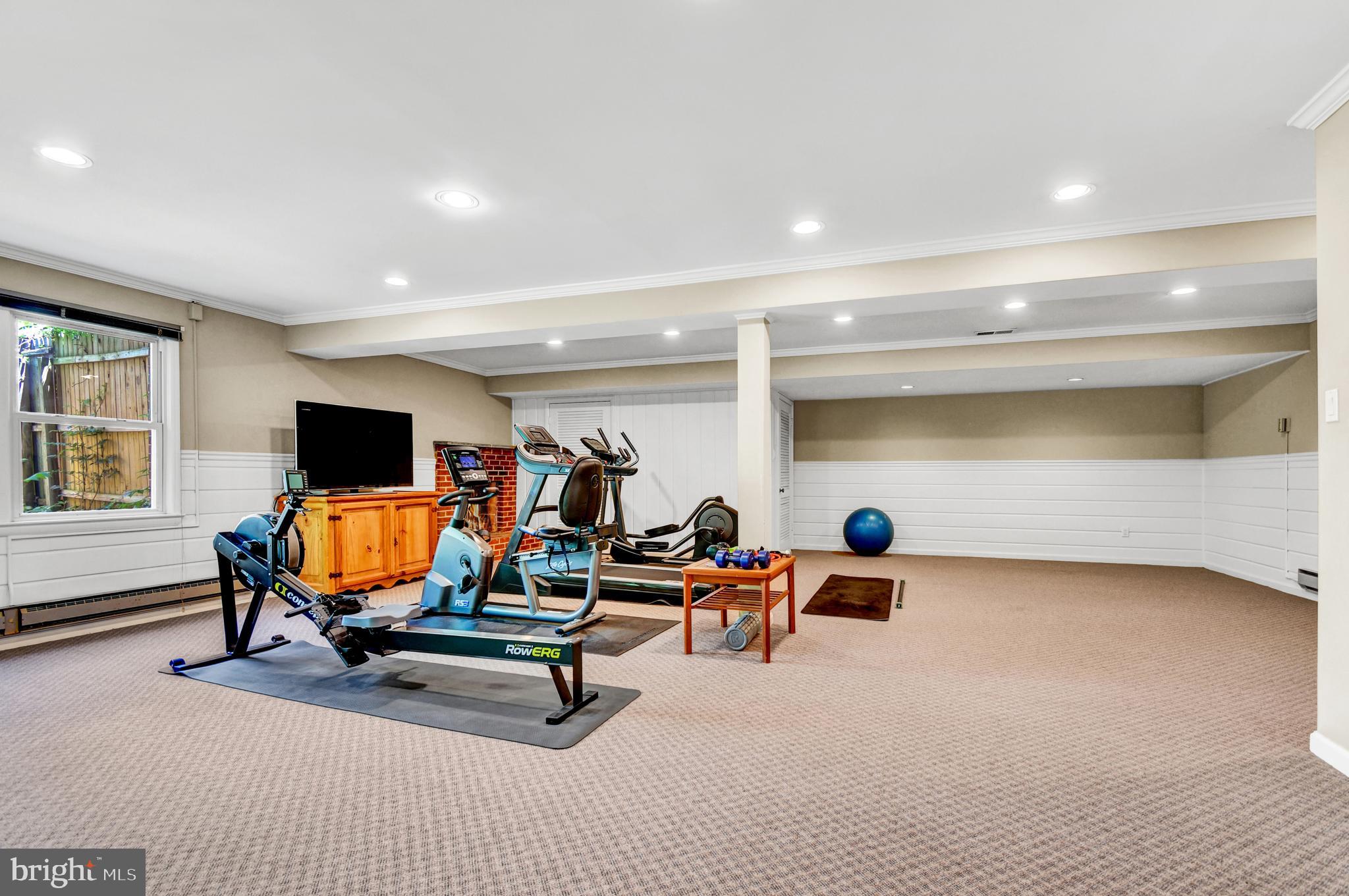 KENWOOD PARK - Residential