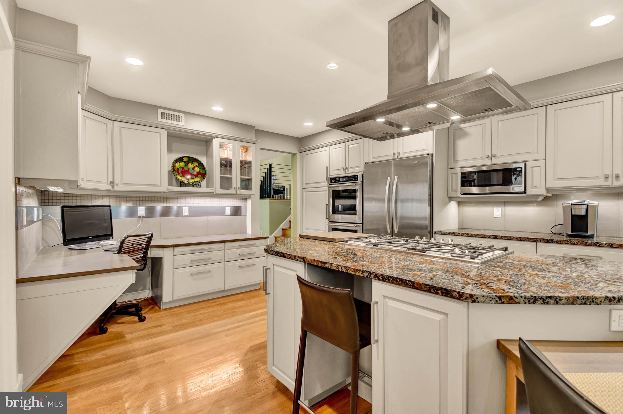 KENWOOD PARK - Residential