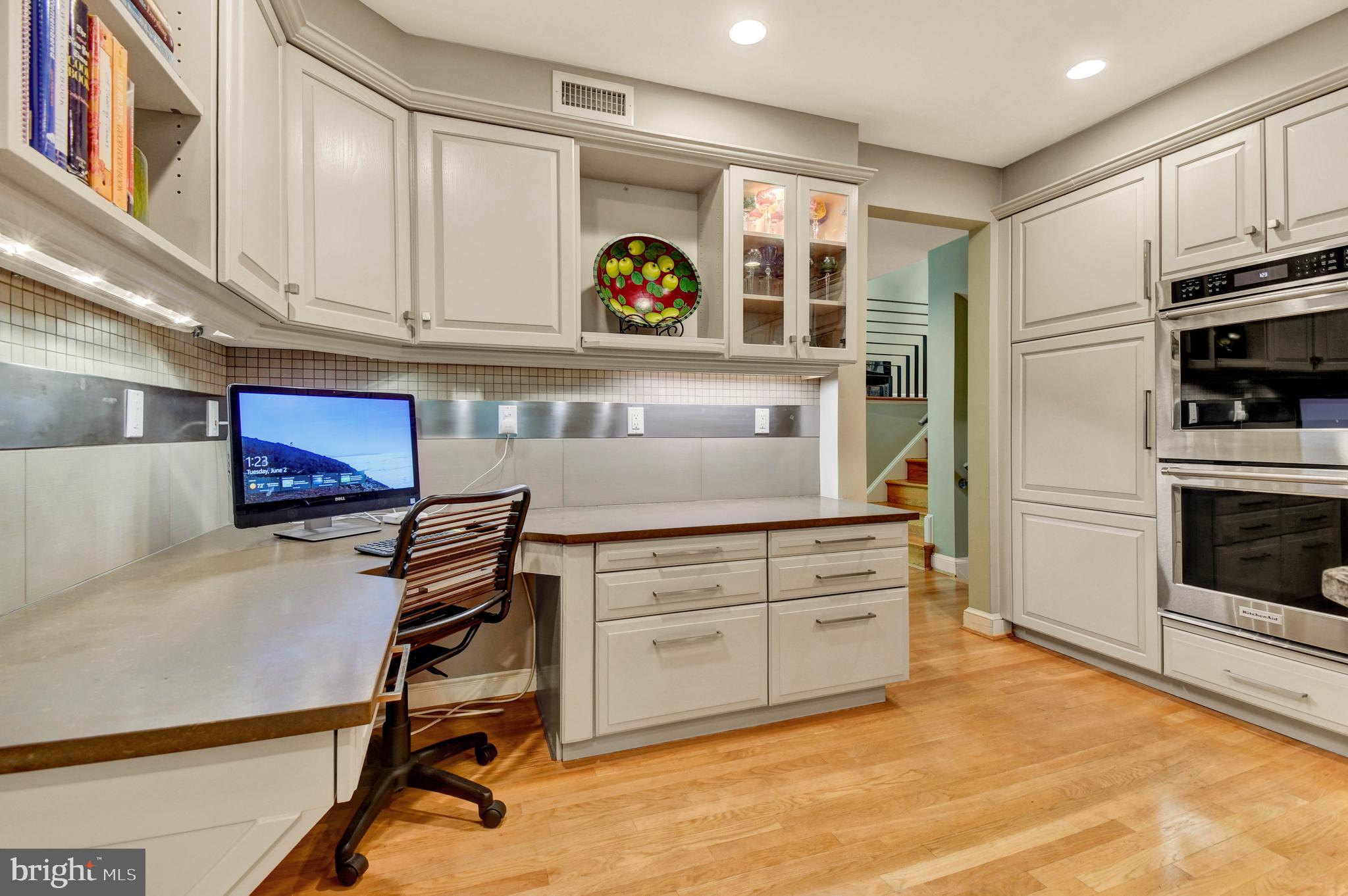 KENWOOD PARK - Residential