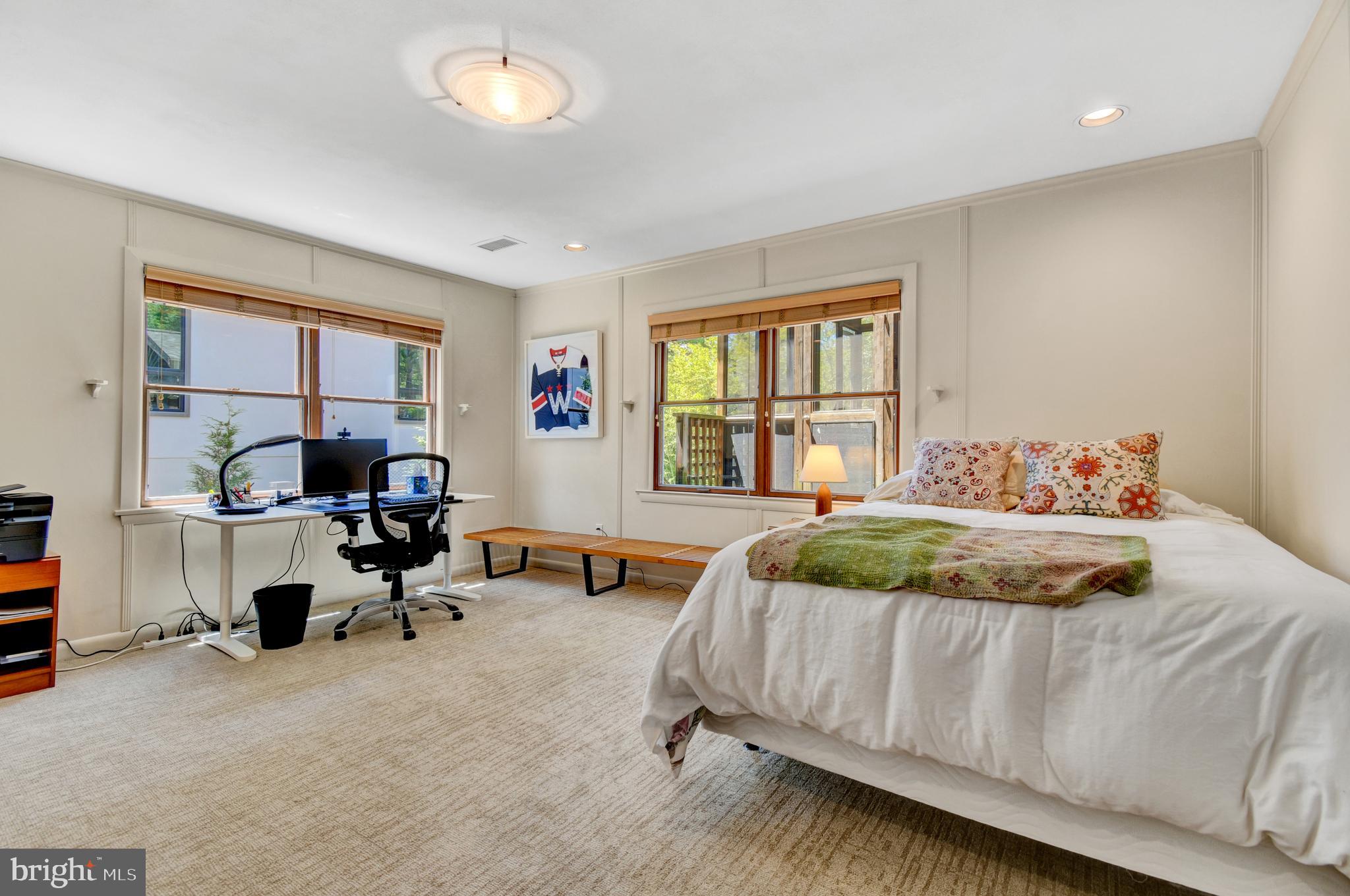 KENWOOD PARK - Residential