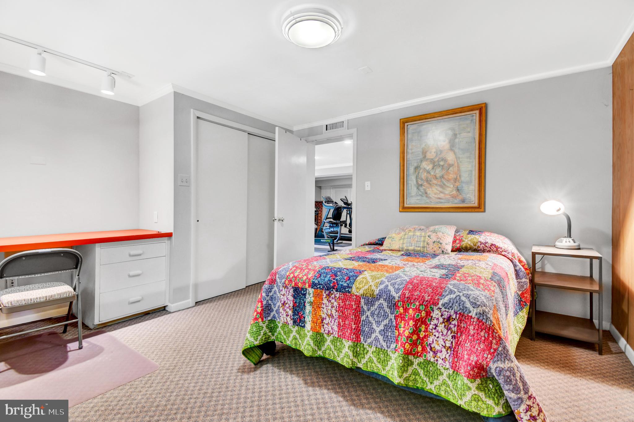 KENWOOD PARK - Residential