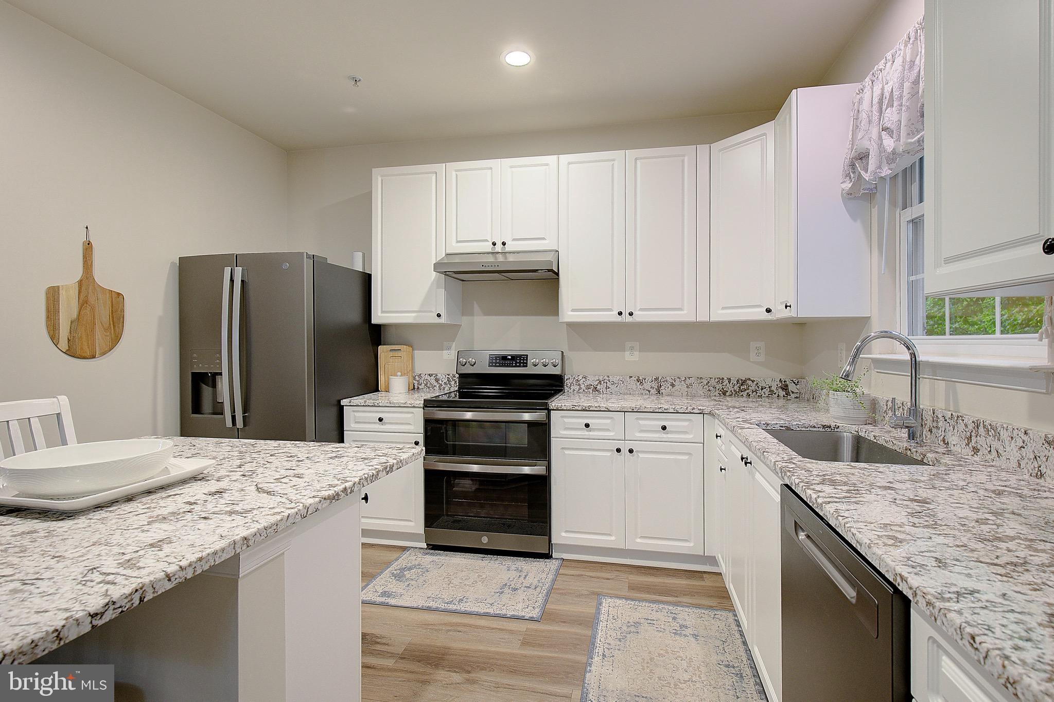 BAYVIEW HILLS - Residential