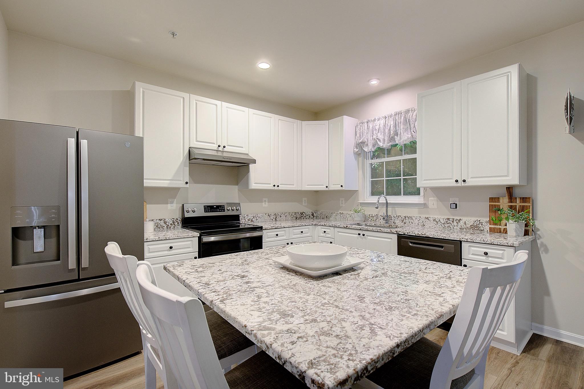 BAYVIEW HILLS - Residential
