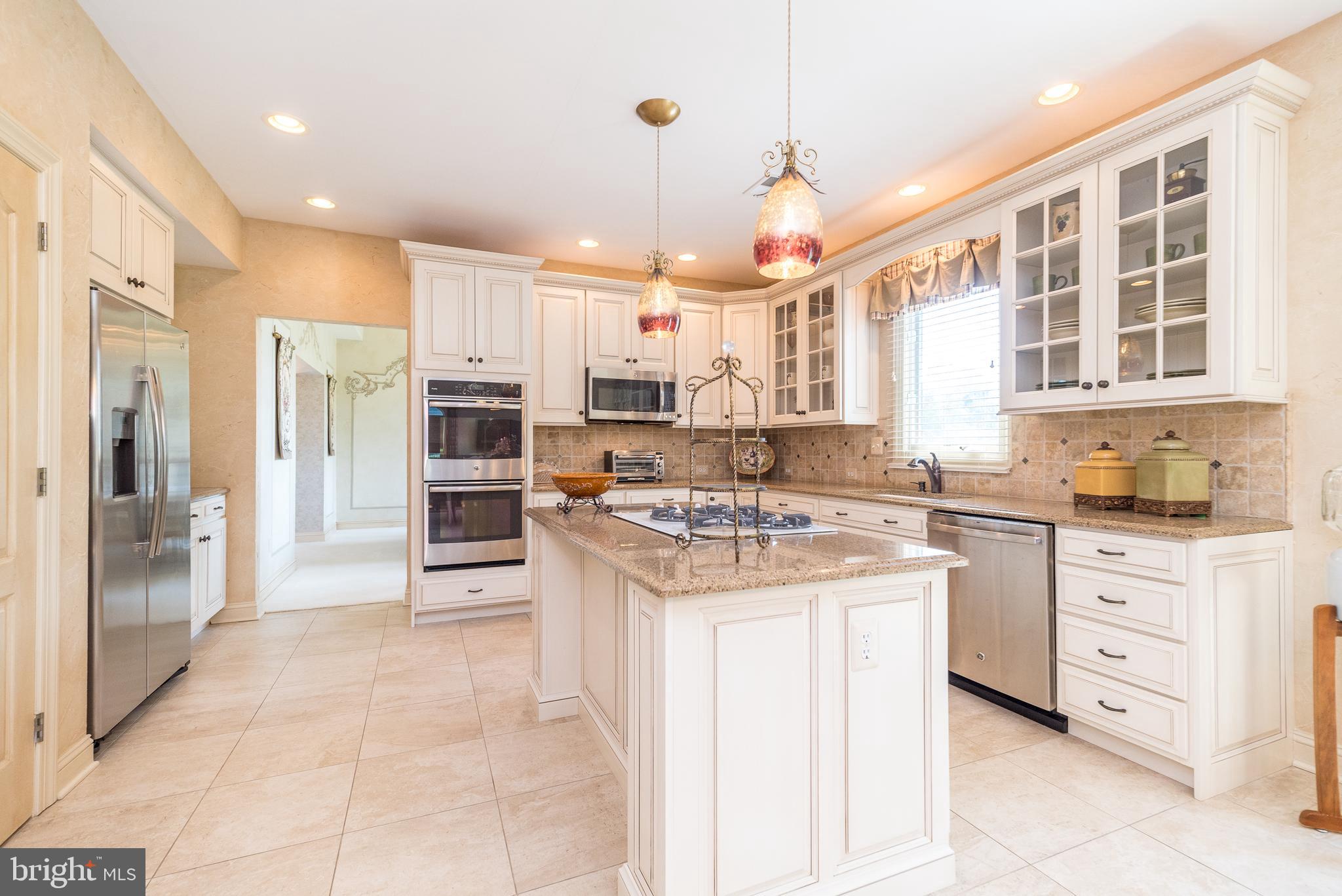 HOLLAND RIDGE - Residential