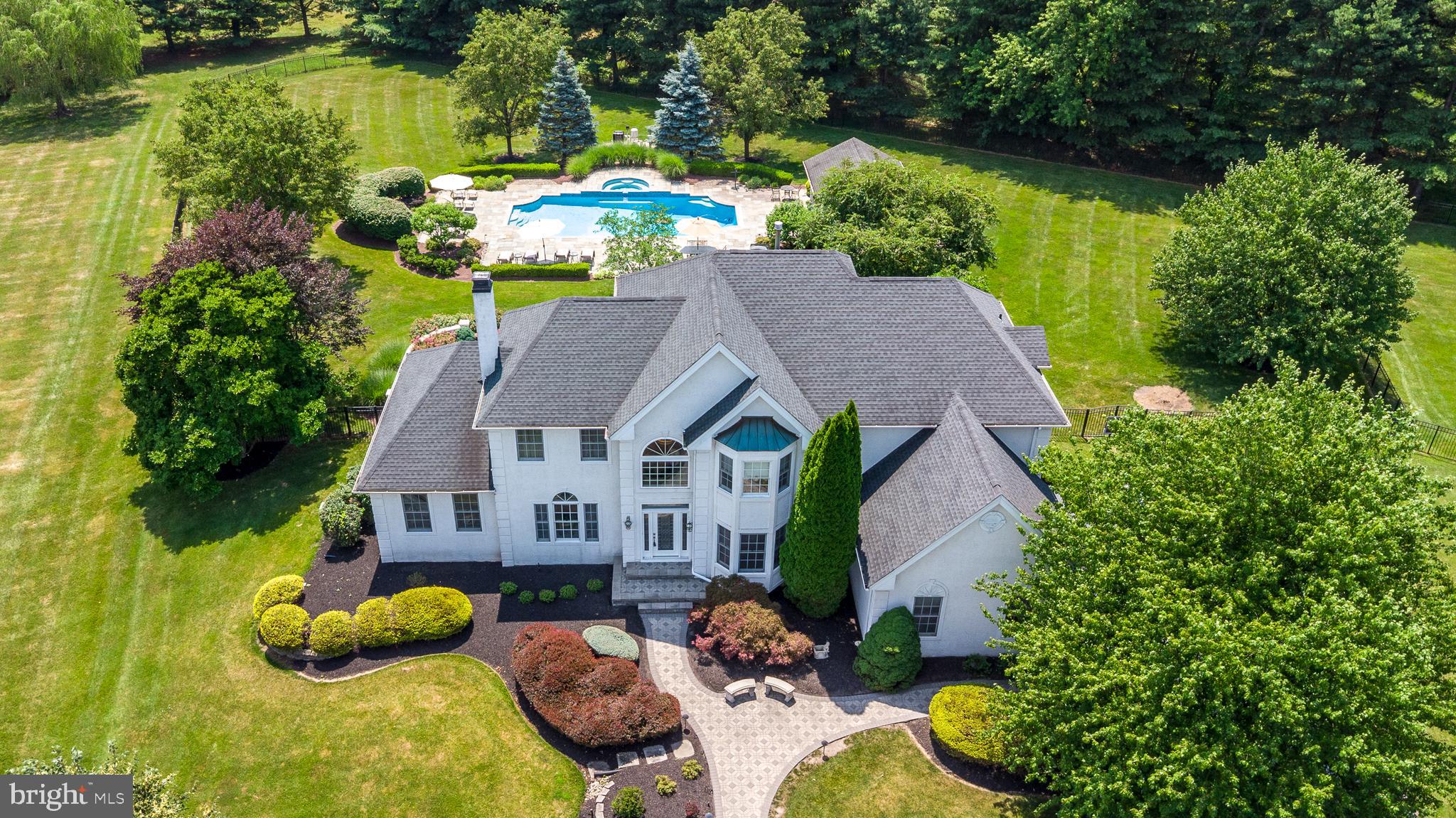 HOLLAND RIDGE - Residential