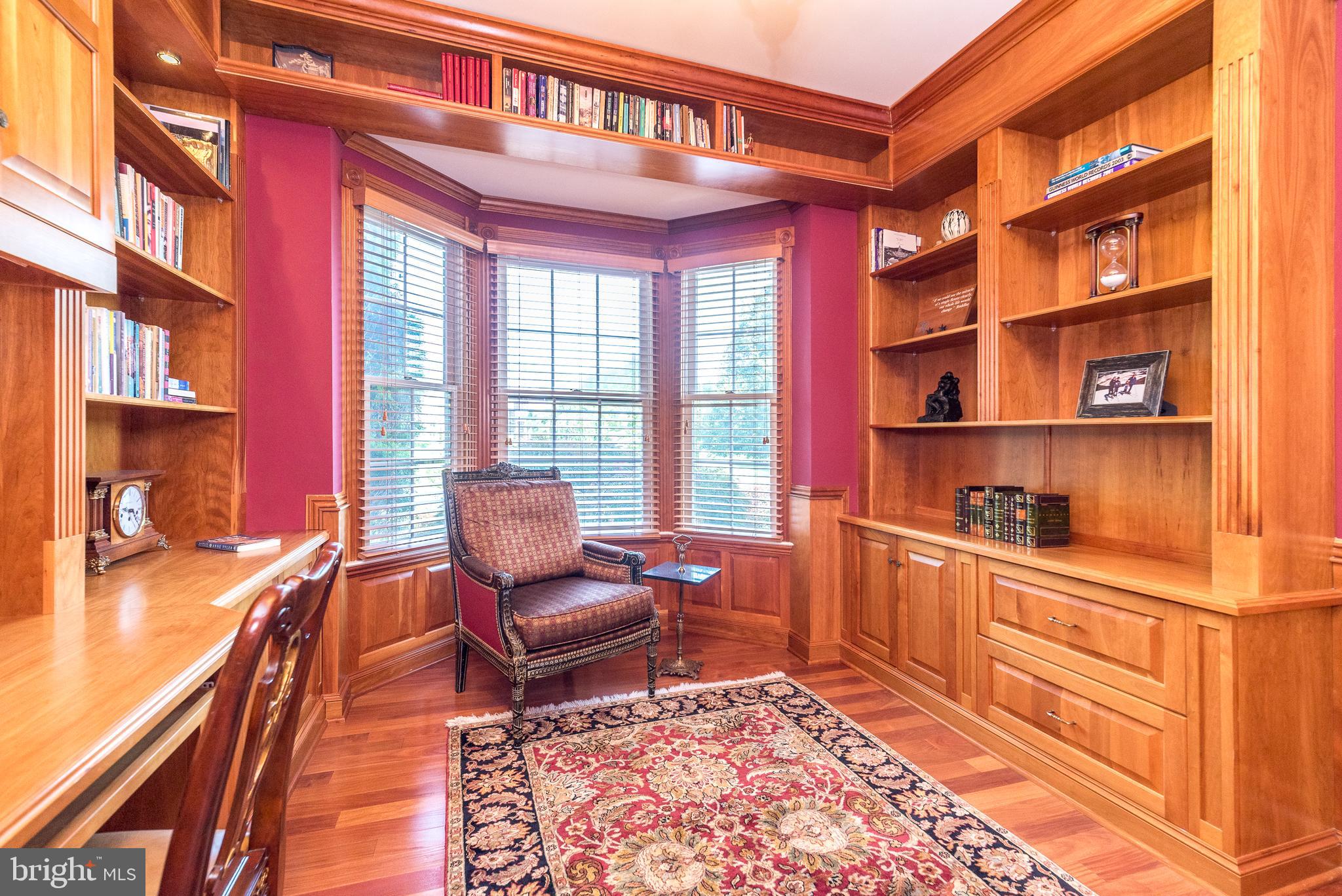 HOLLAND RIDGE - Residential