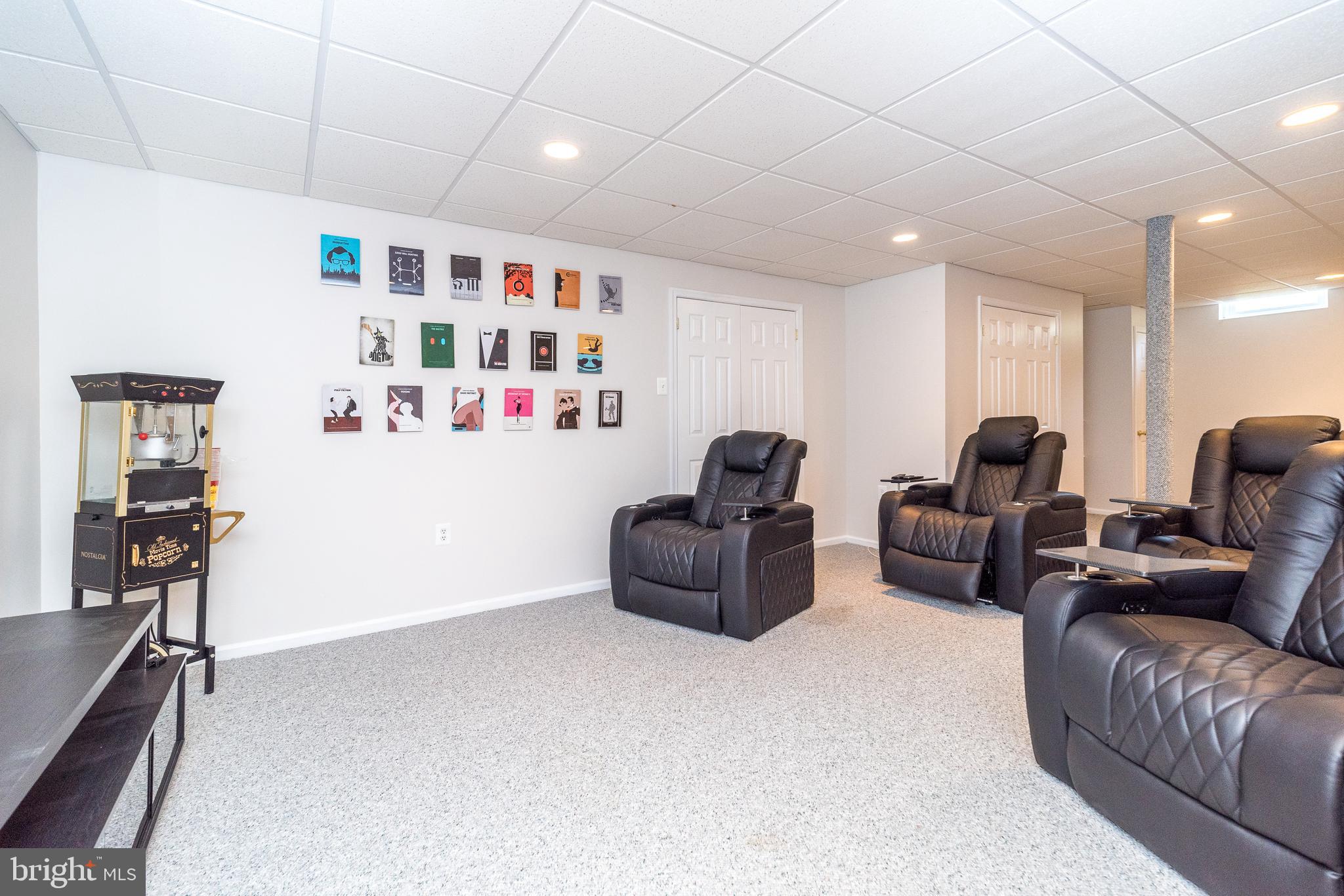 HOLLAND RIDGE - Residential