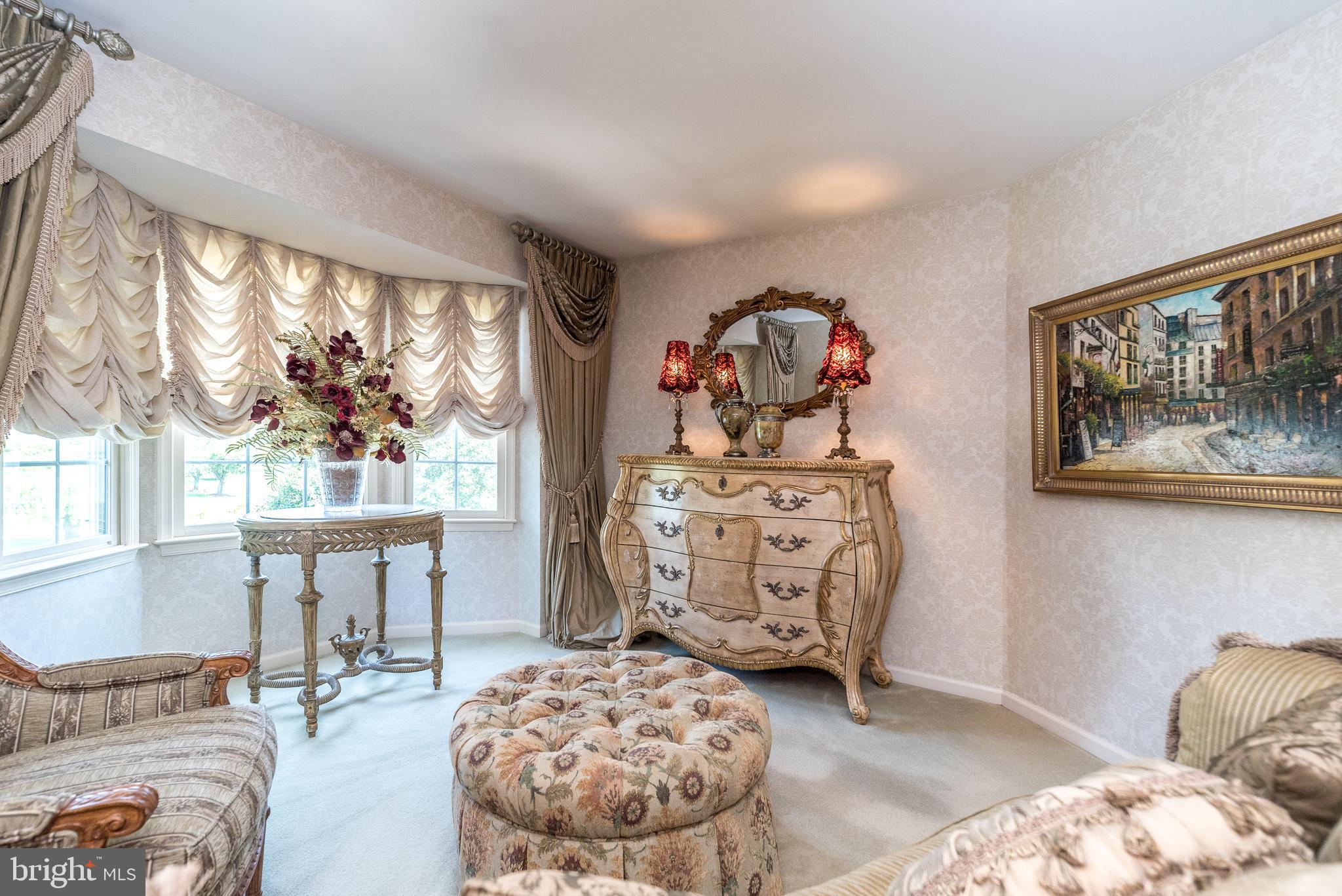 HOLLAND RIDGE - Residential