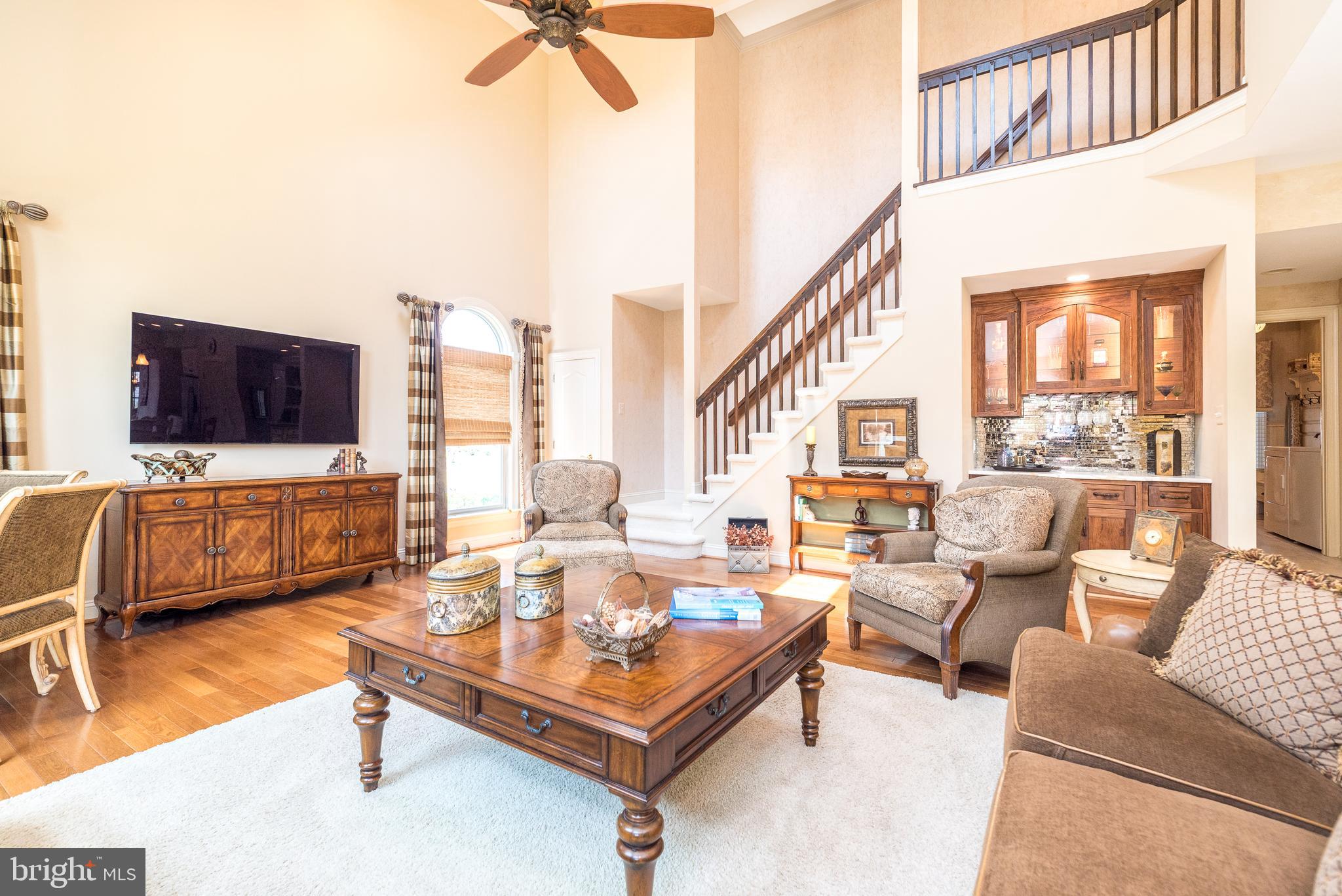 HOLLAND RIDGE - Residential