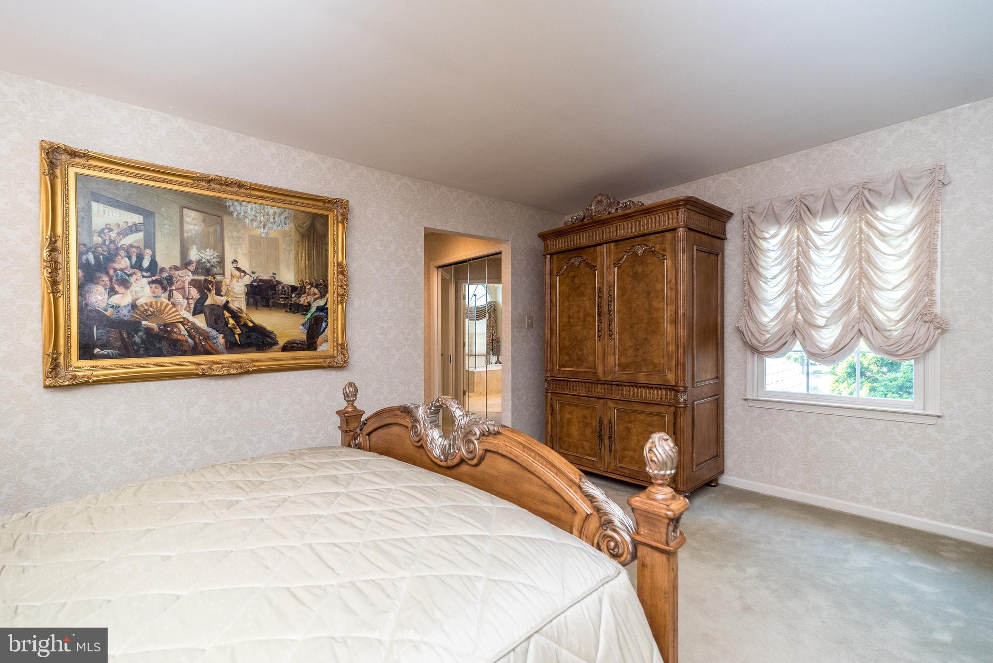 HOLLAND RIDGE - Residential