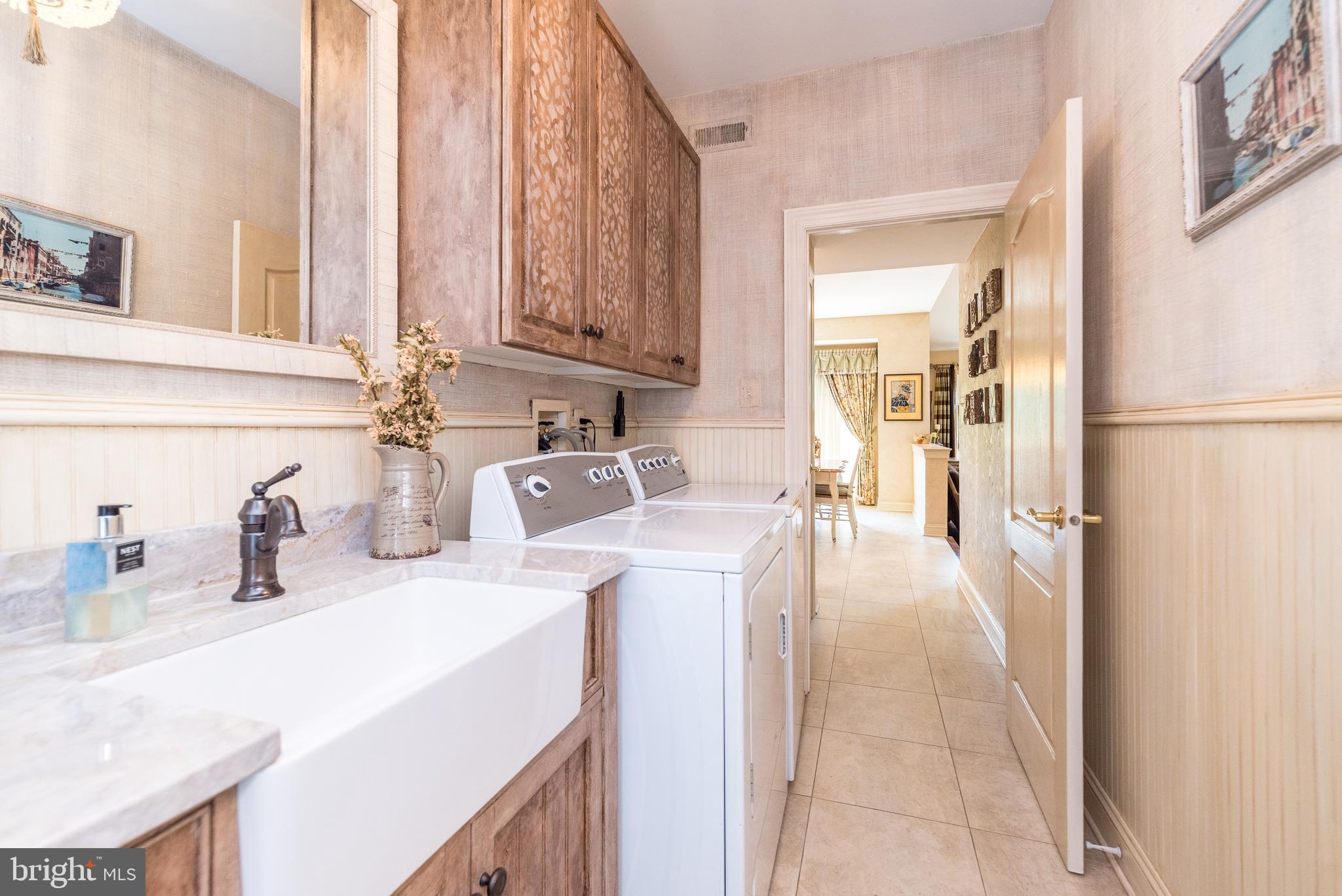 HOLLAND RIDGE - Residential