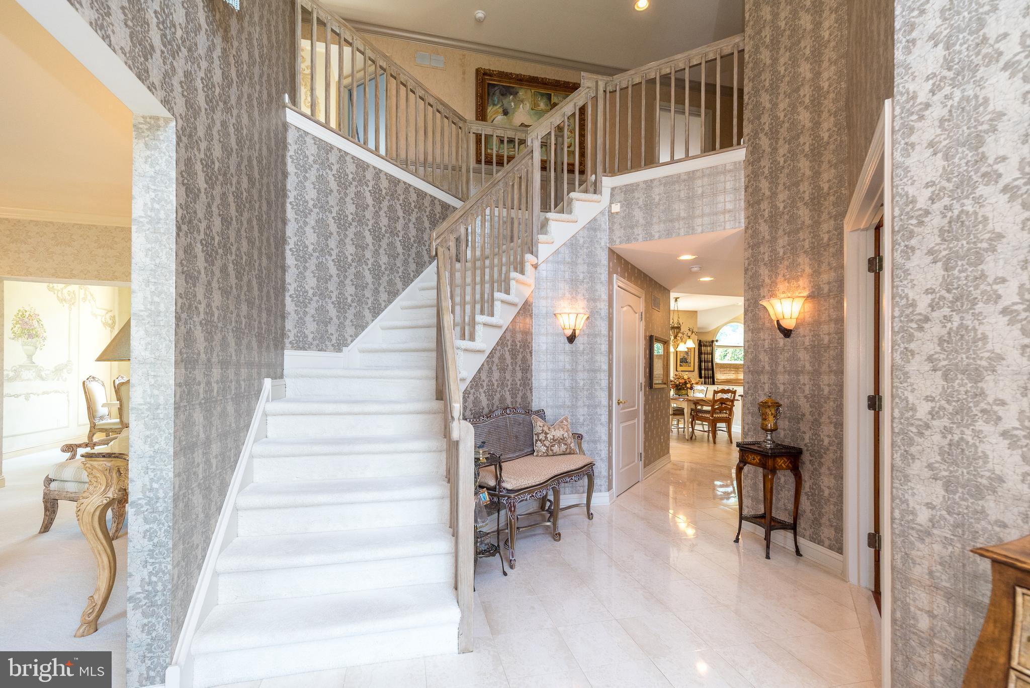 HOLLAND RIDGE - Residential