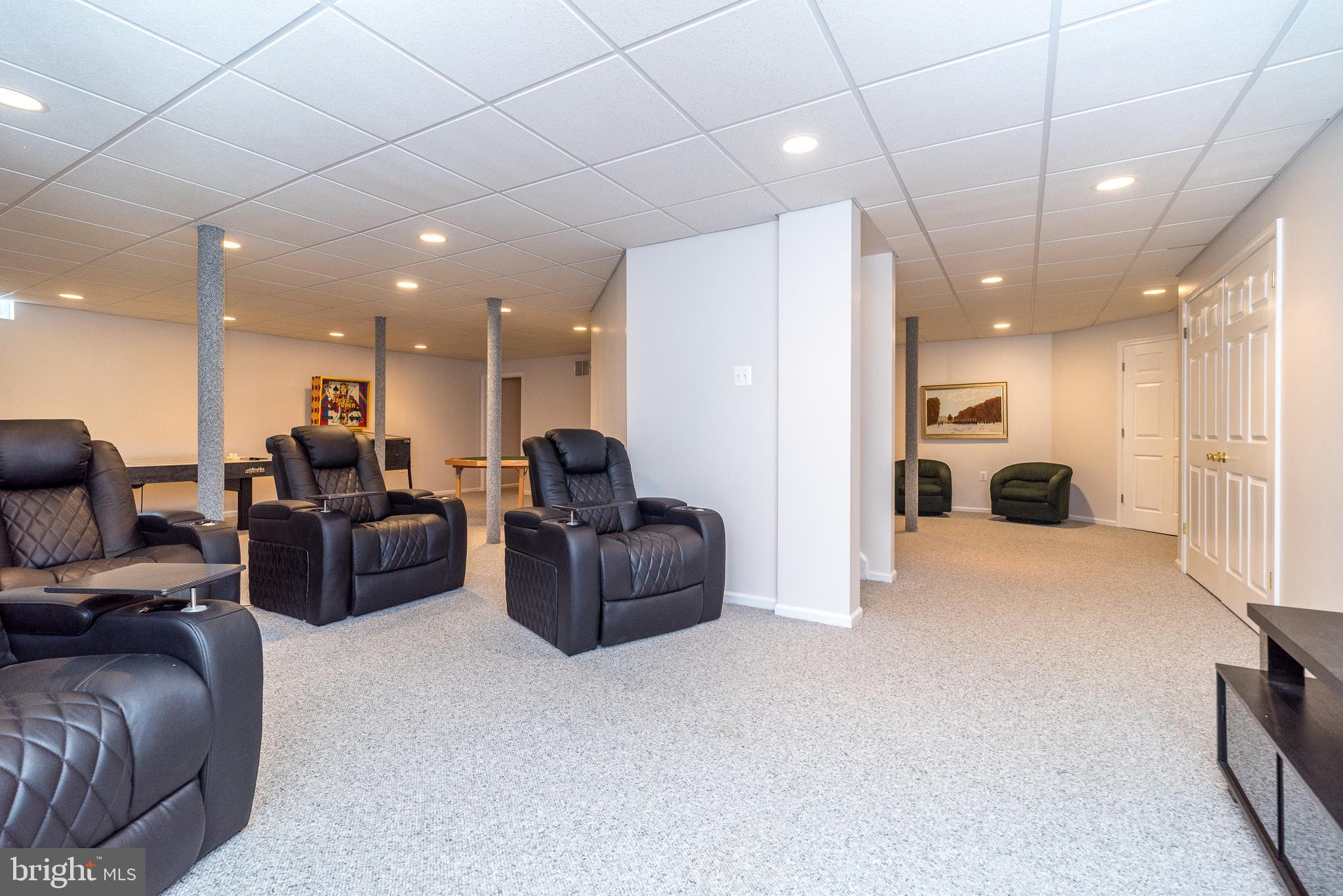 HOLLAND RIDGE - Residential