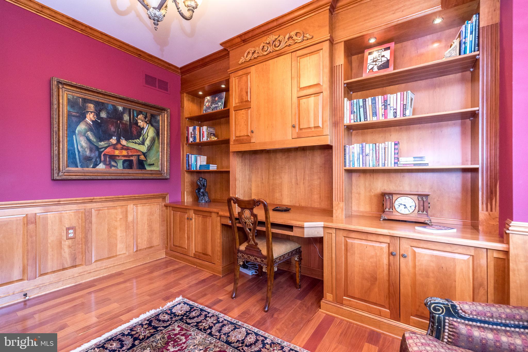 HOLLAND RIDGE - Residential