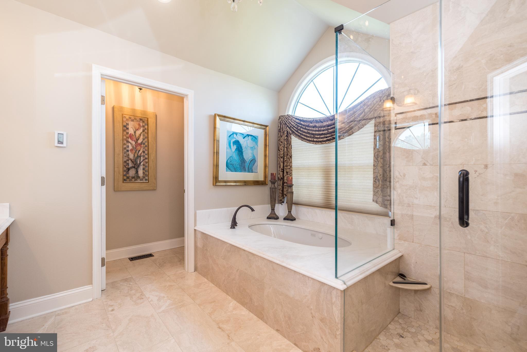 HOLLAND RIDGE - Residential