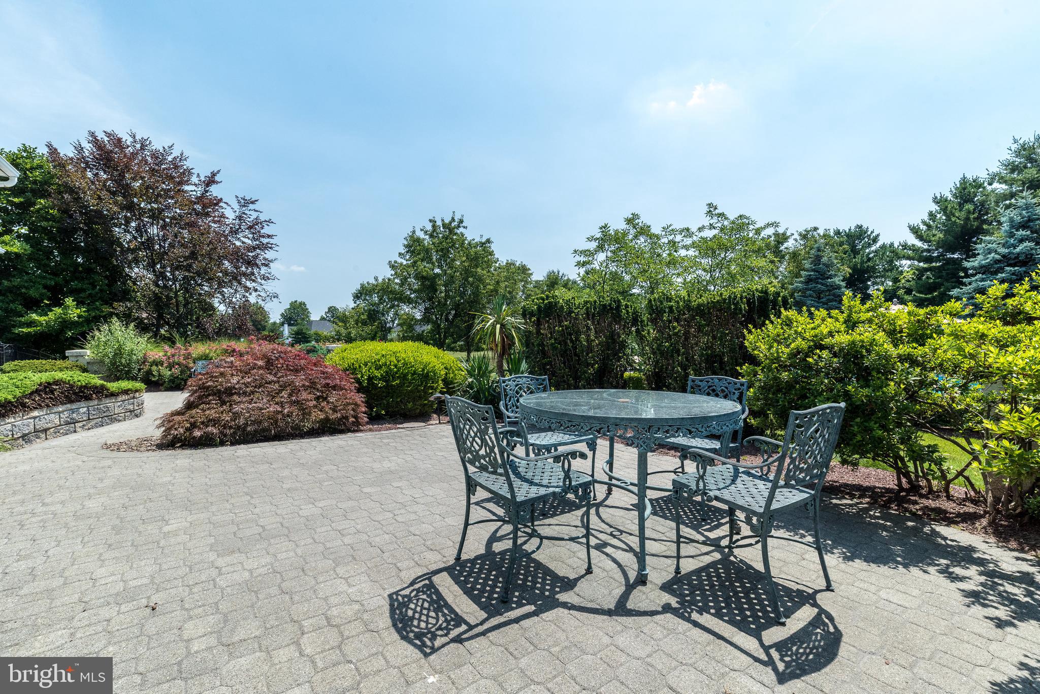 HOLLAND RIDGE - Residential