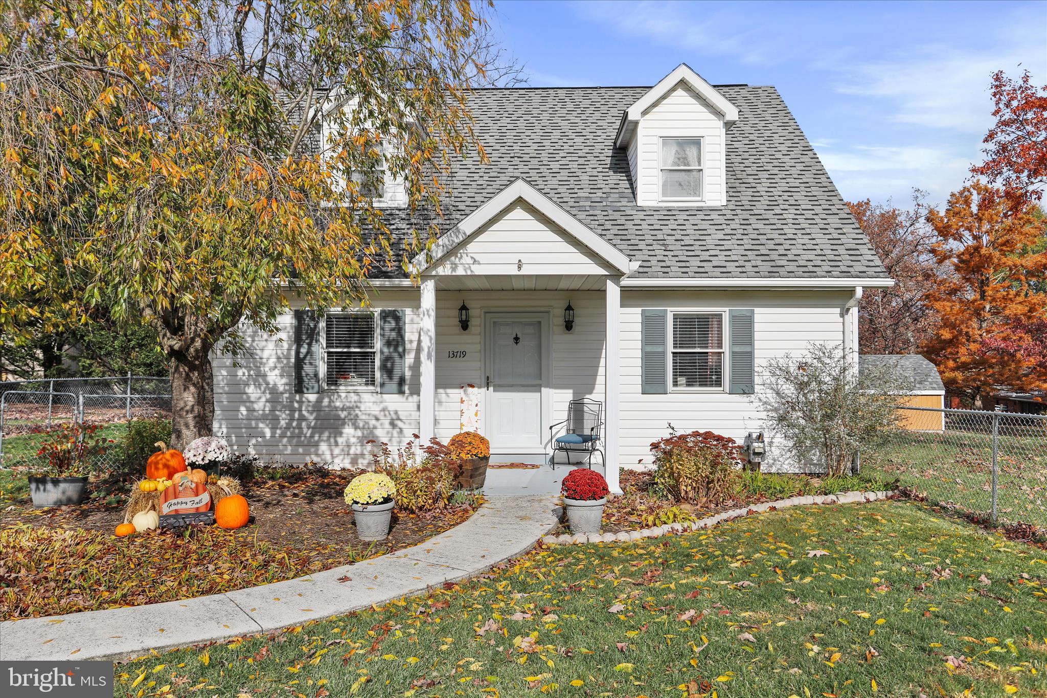 ✨ 13719 Brant Road – Cresaptown, MD
Welcome to this charming and well-maintained home offering 3 bedrooms and 2 full bathrooms, including a main-level primary bedroom with its own attached full bath. Convenience is key—this home features main level laundry, spacious living areas, and great closet space in all three bedrooms.

Outside, enjoy a fully fenced yard, perfect for pets, play, or gardening. There’s off-street parking along with a detached carport for covered vehicle storage. Located in a quiet Cresaptown neighborhood, this property offers comfort, practicality, and easy everyday living.

Move-in ready and full of value—come take a look!