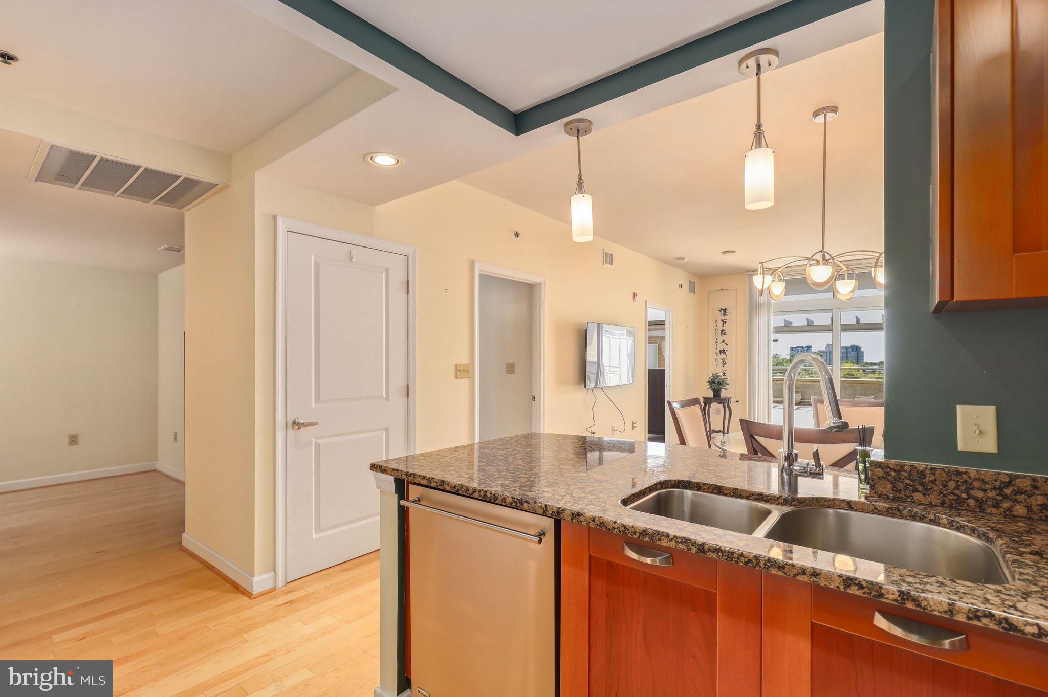 MIDTOWN BETHESDA NORTH - Residential