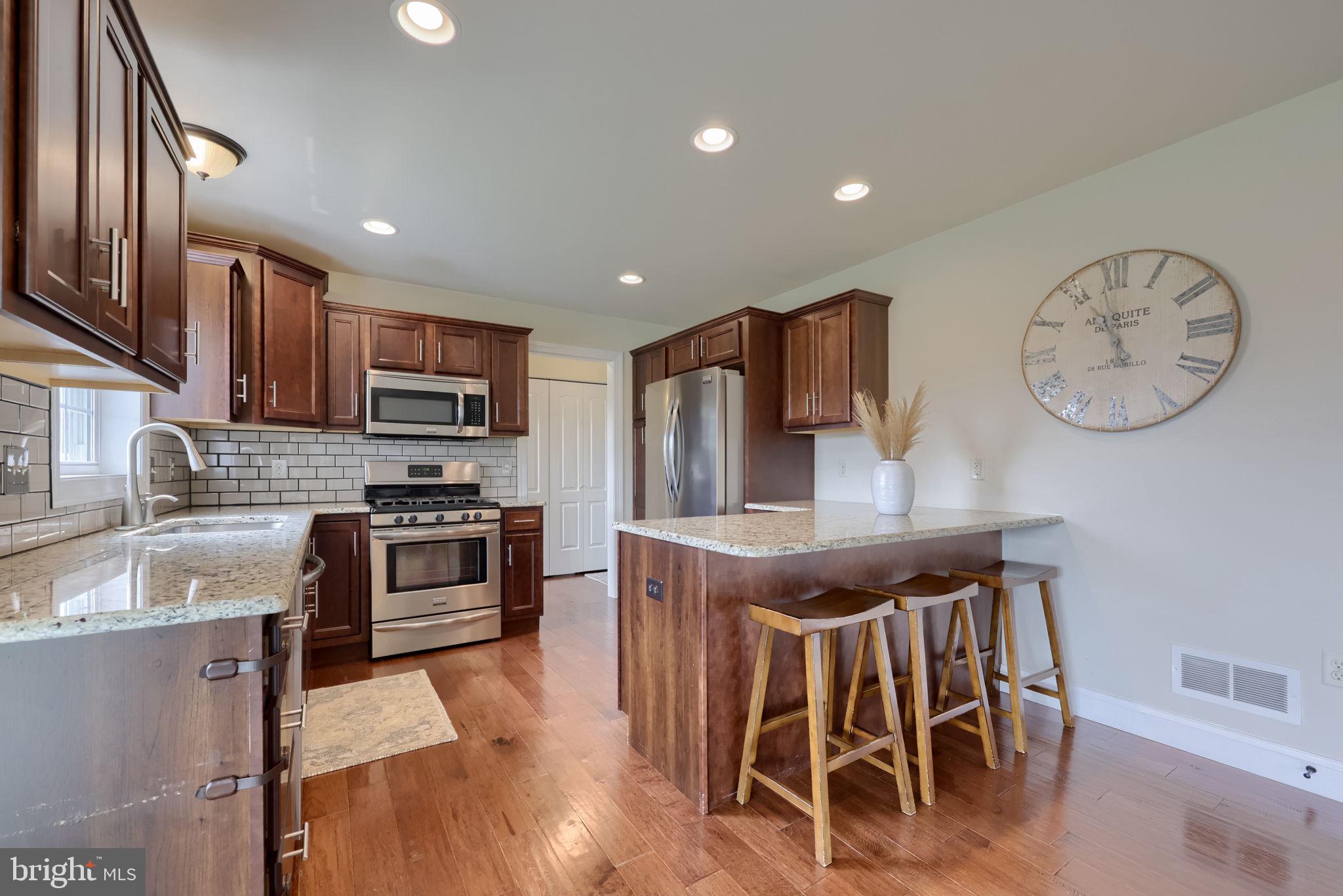 CEDAR HOLLOW - Residential