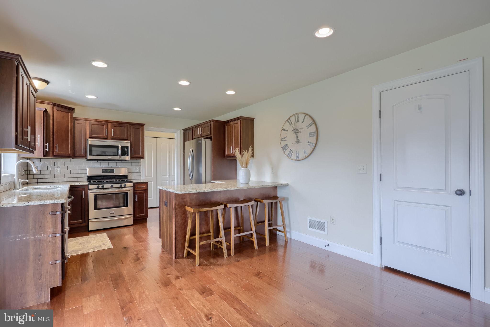 CEDAR HOLLOW - Residential