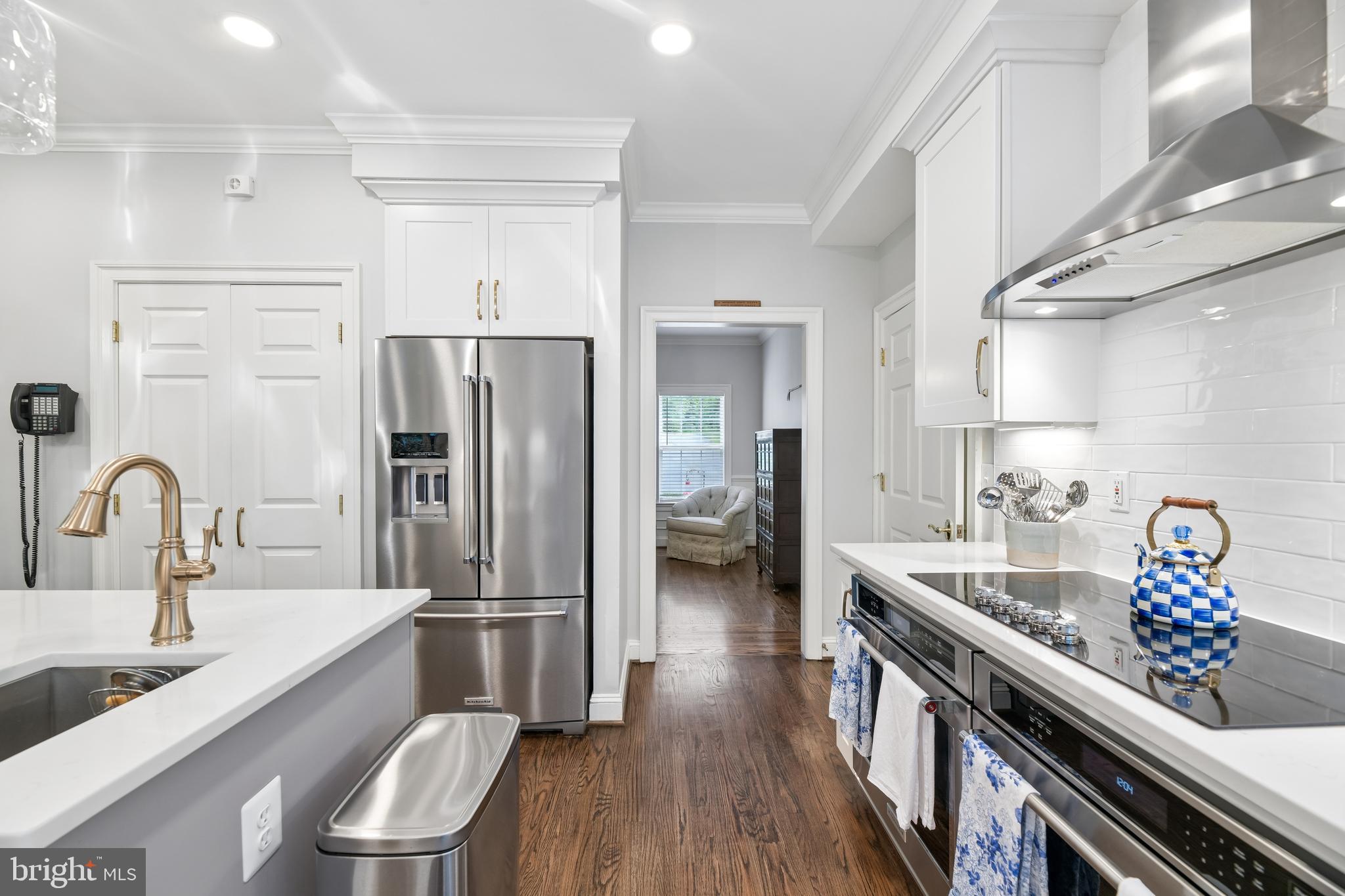 TALL OAKS - Residential