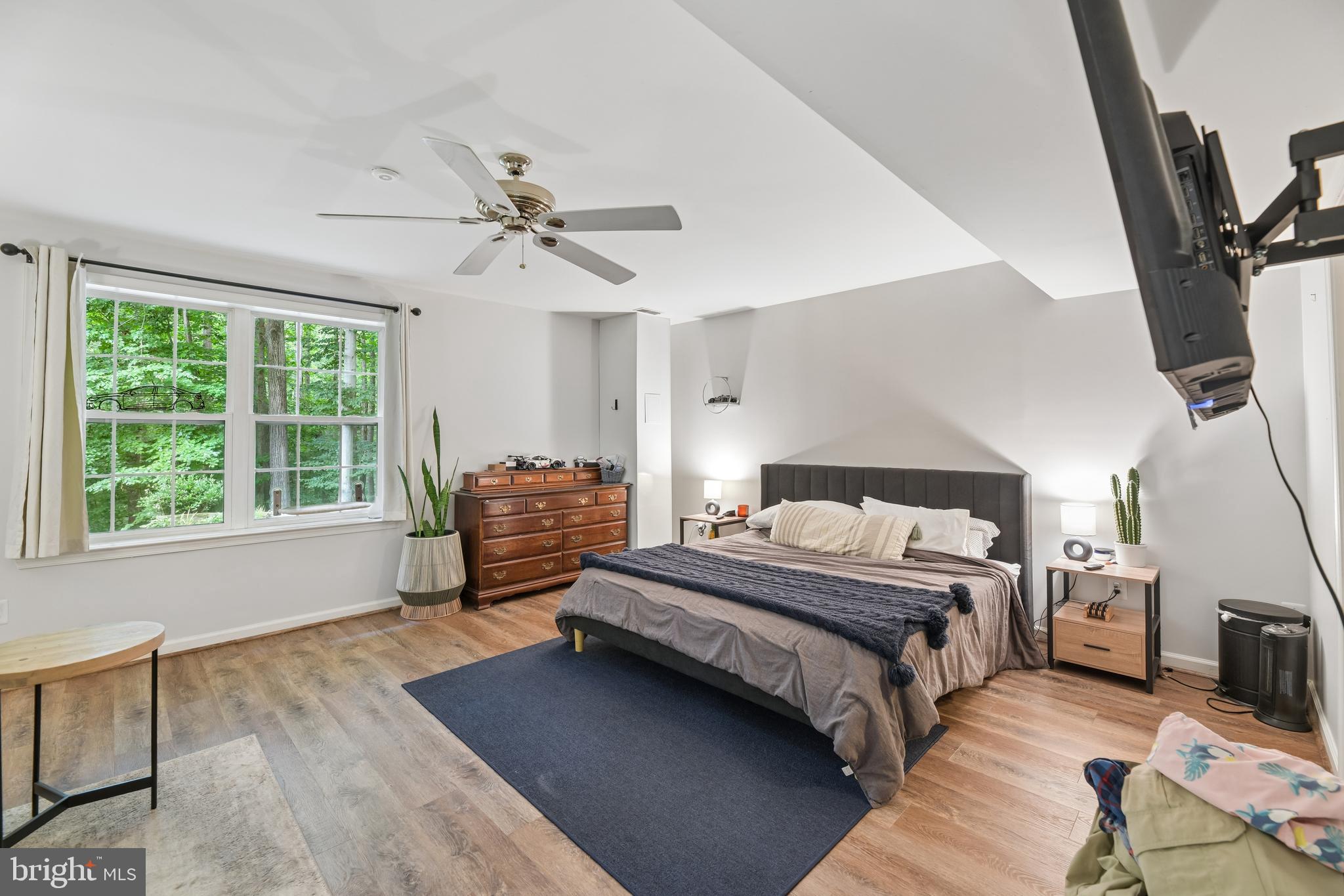 TALL OAKS - Residential