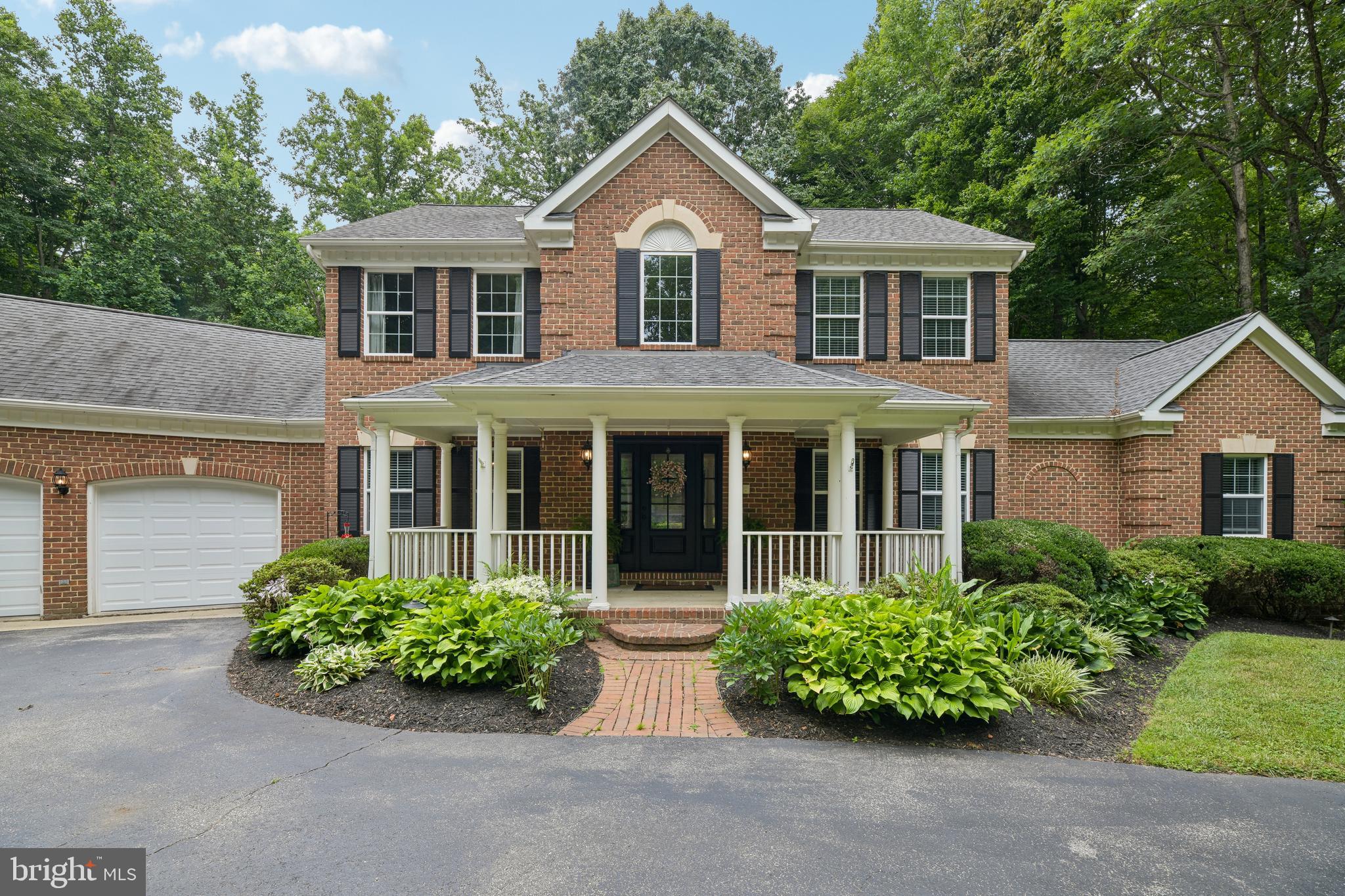 TALL OAKS - Residential