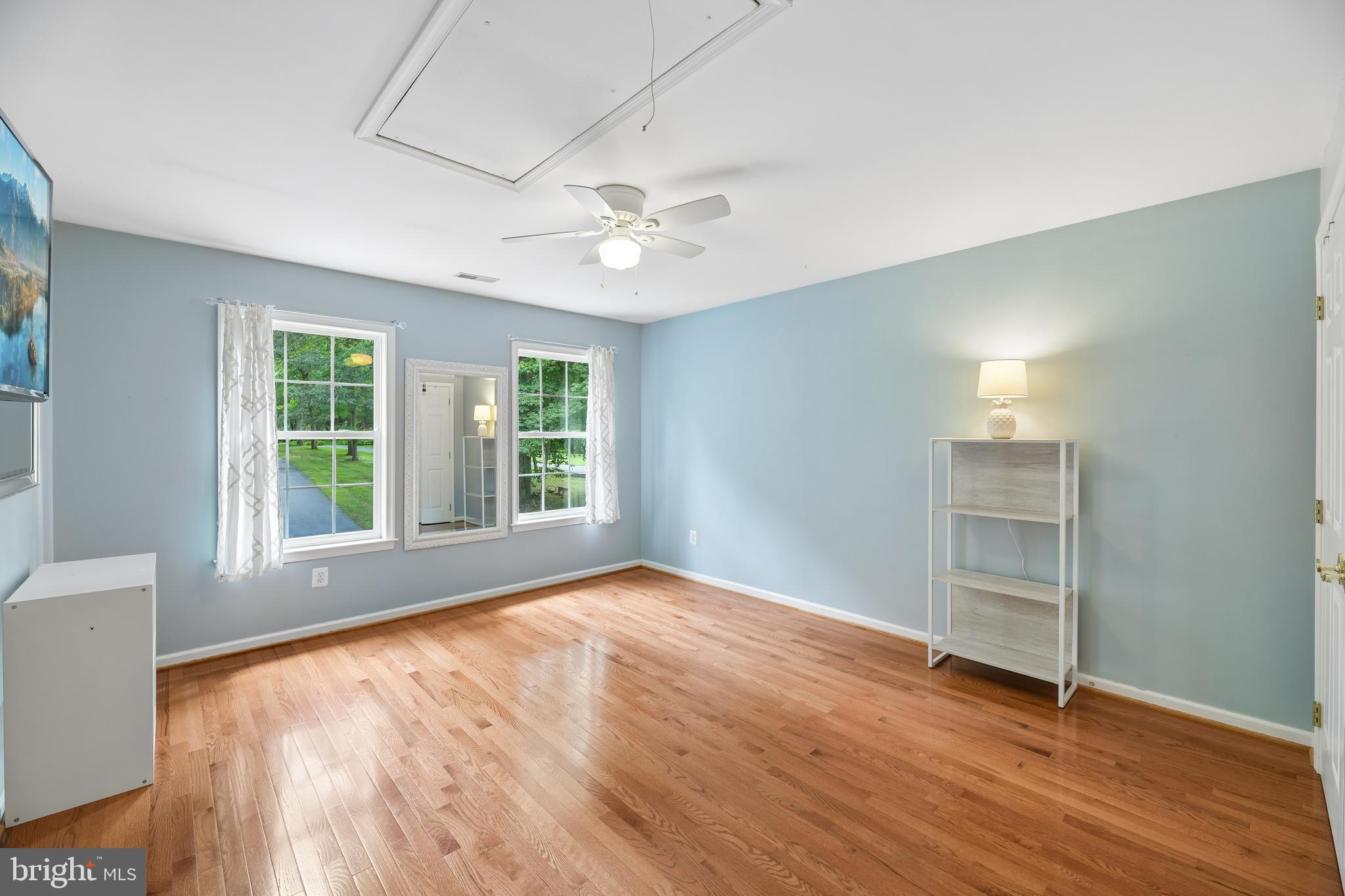 TALL OAKS - Residential