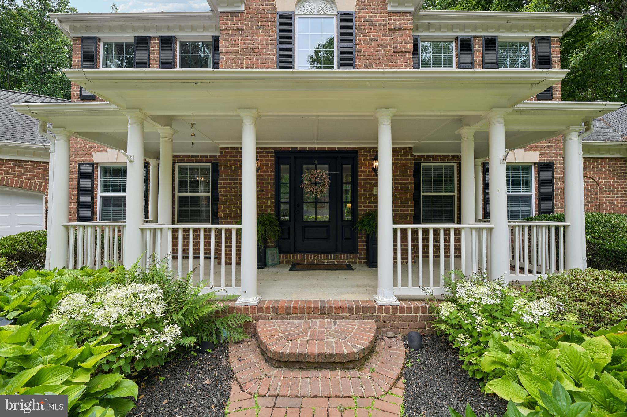 TALL OAKS - Residential