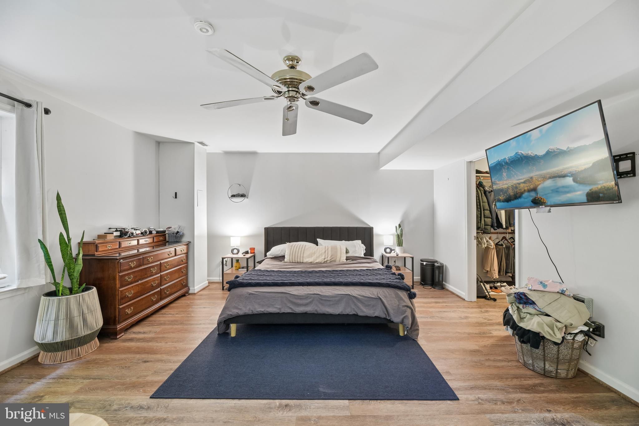 TALL OAKS - Residential