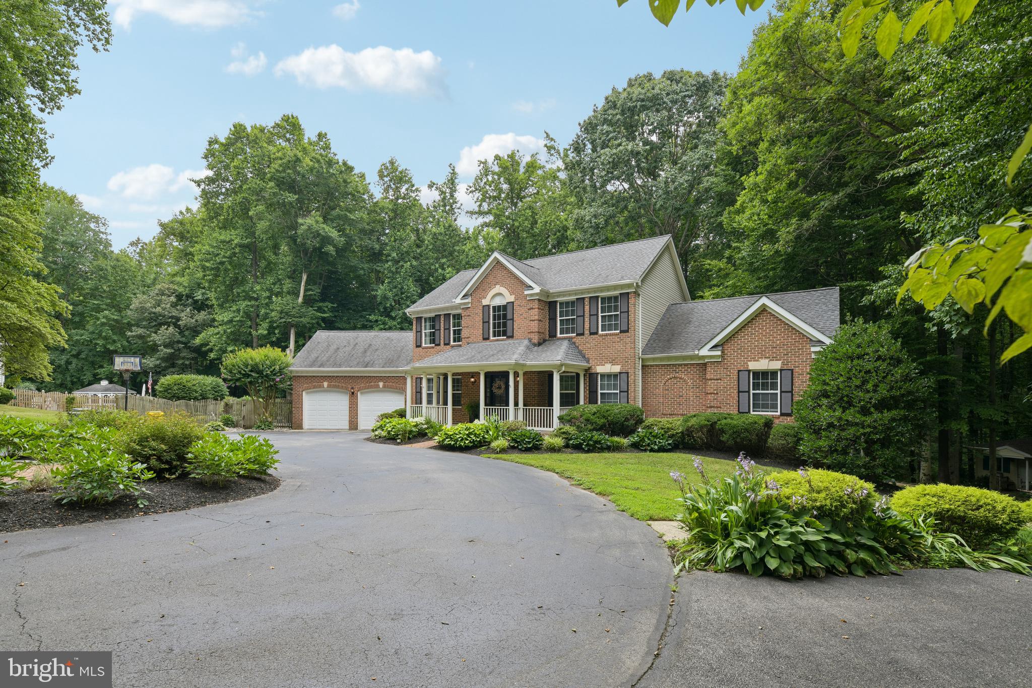 TALL OAKS - Residential
