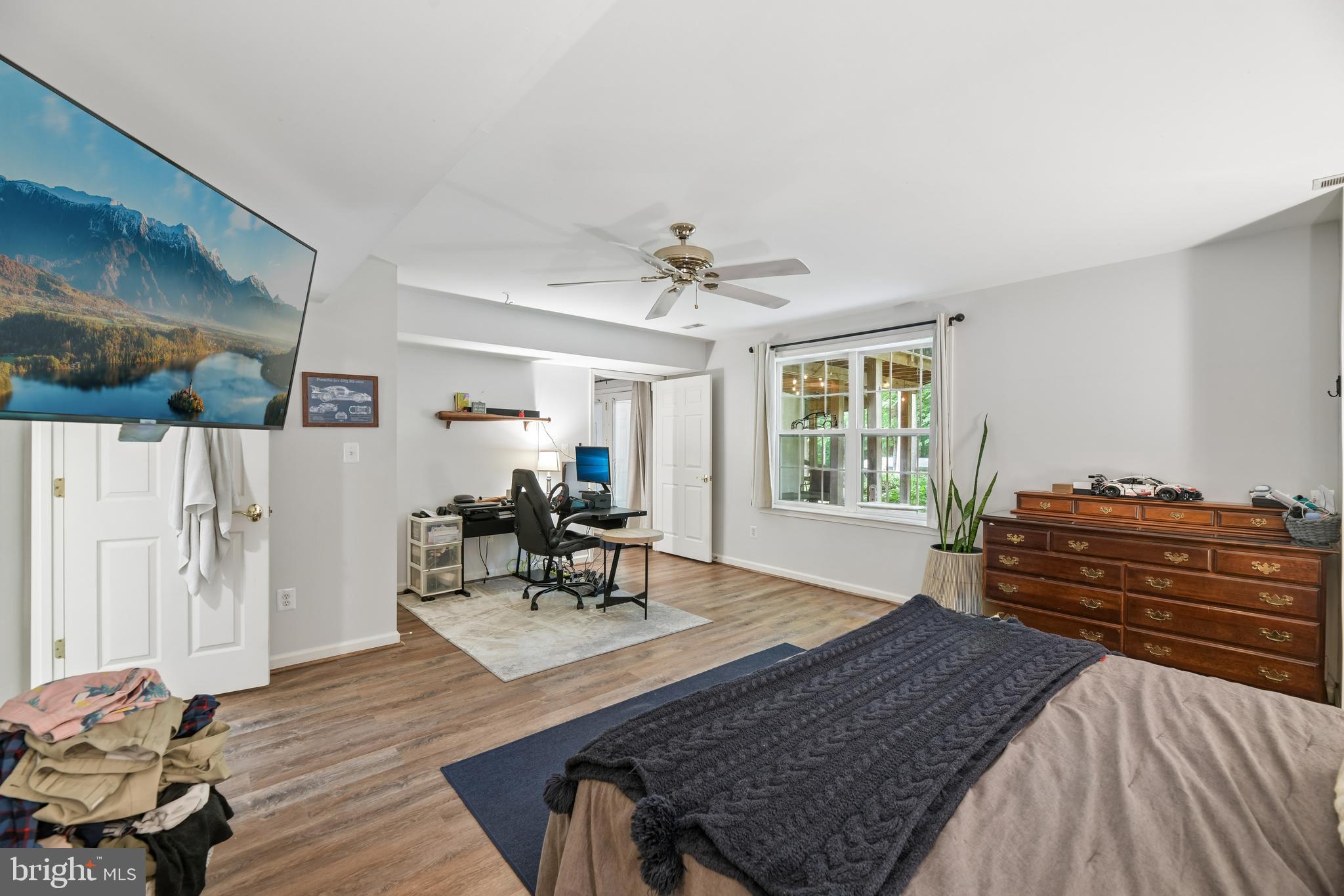TALL OAKS - Residential