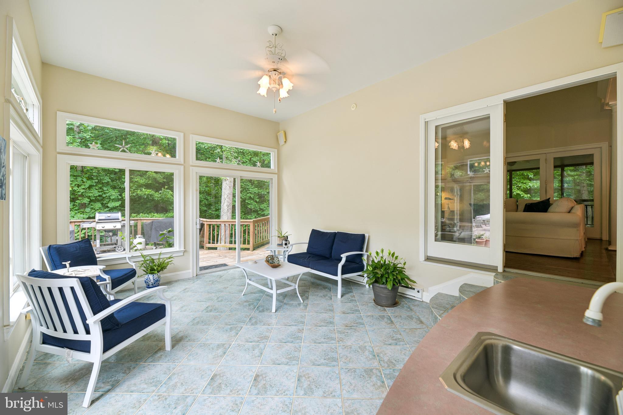 TALL OAKS - Residential