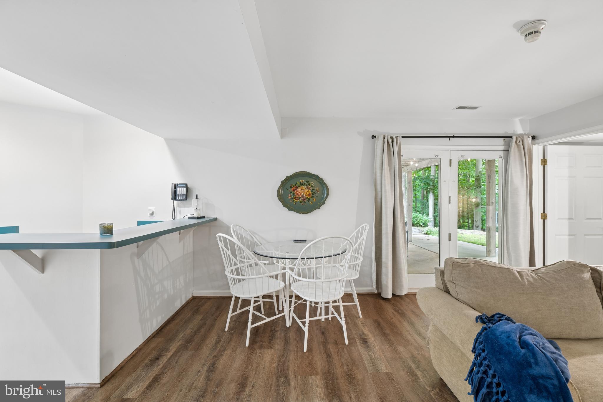 TALL OAKS - Residential