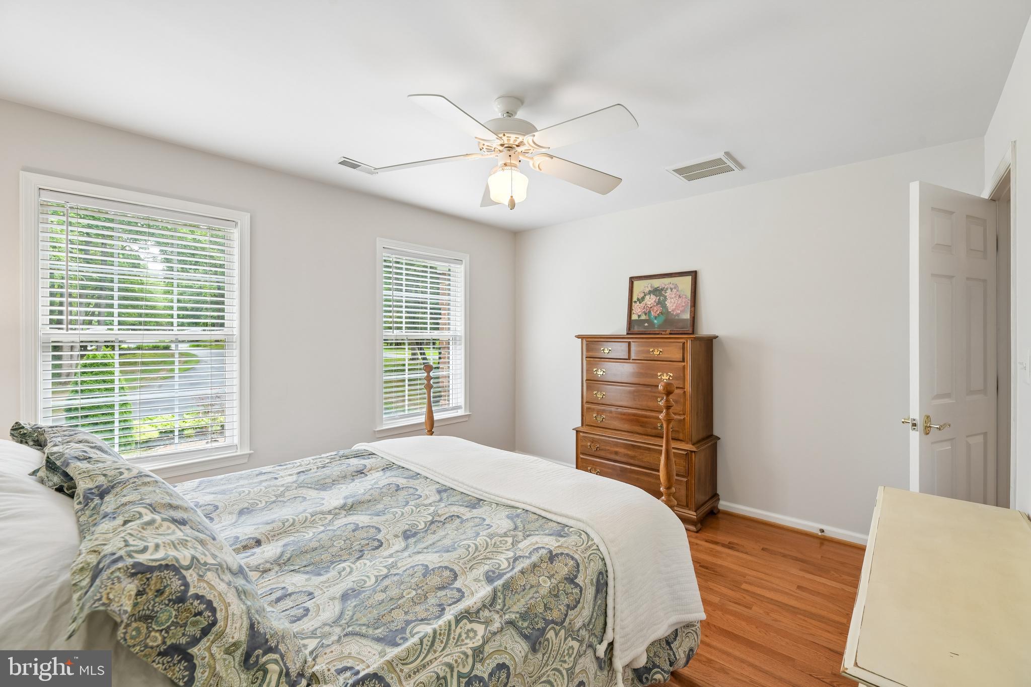 TALL OAKS - Residential
