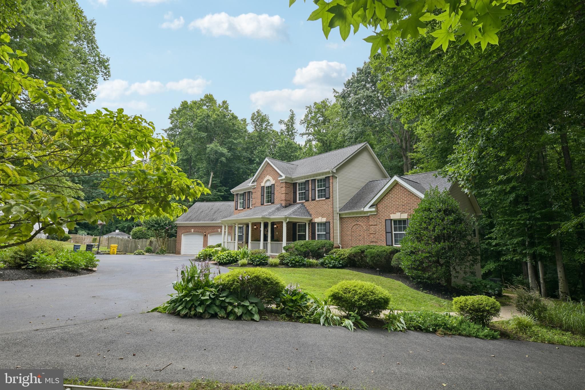 TALL OAKS - Residential