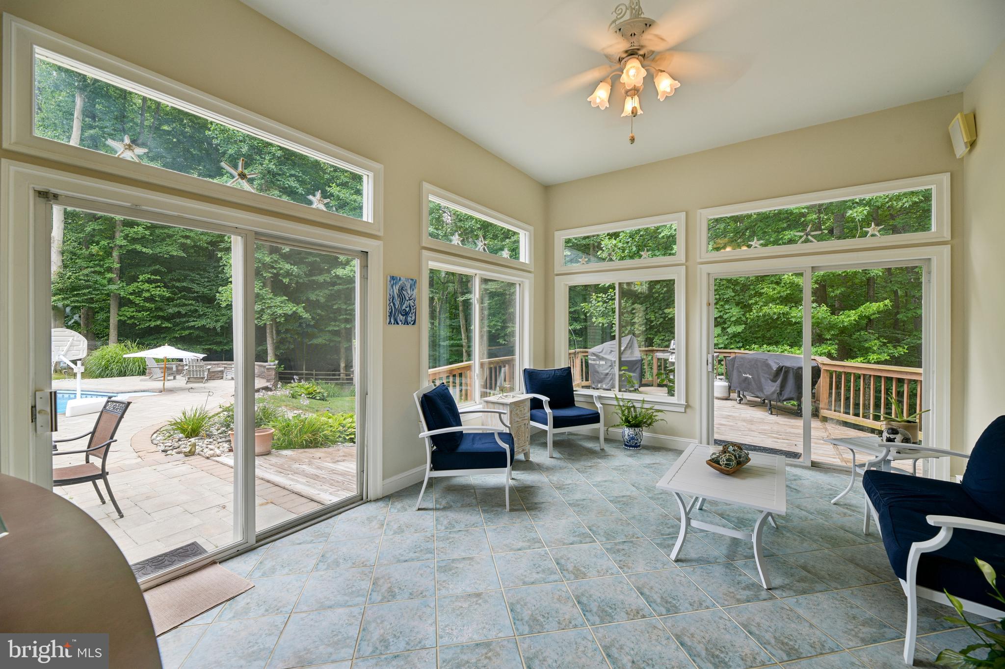 TALL OAKS - Residential