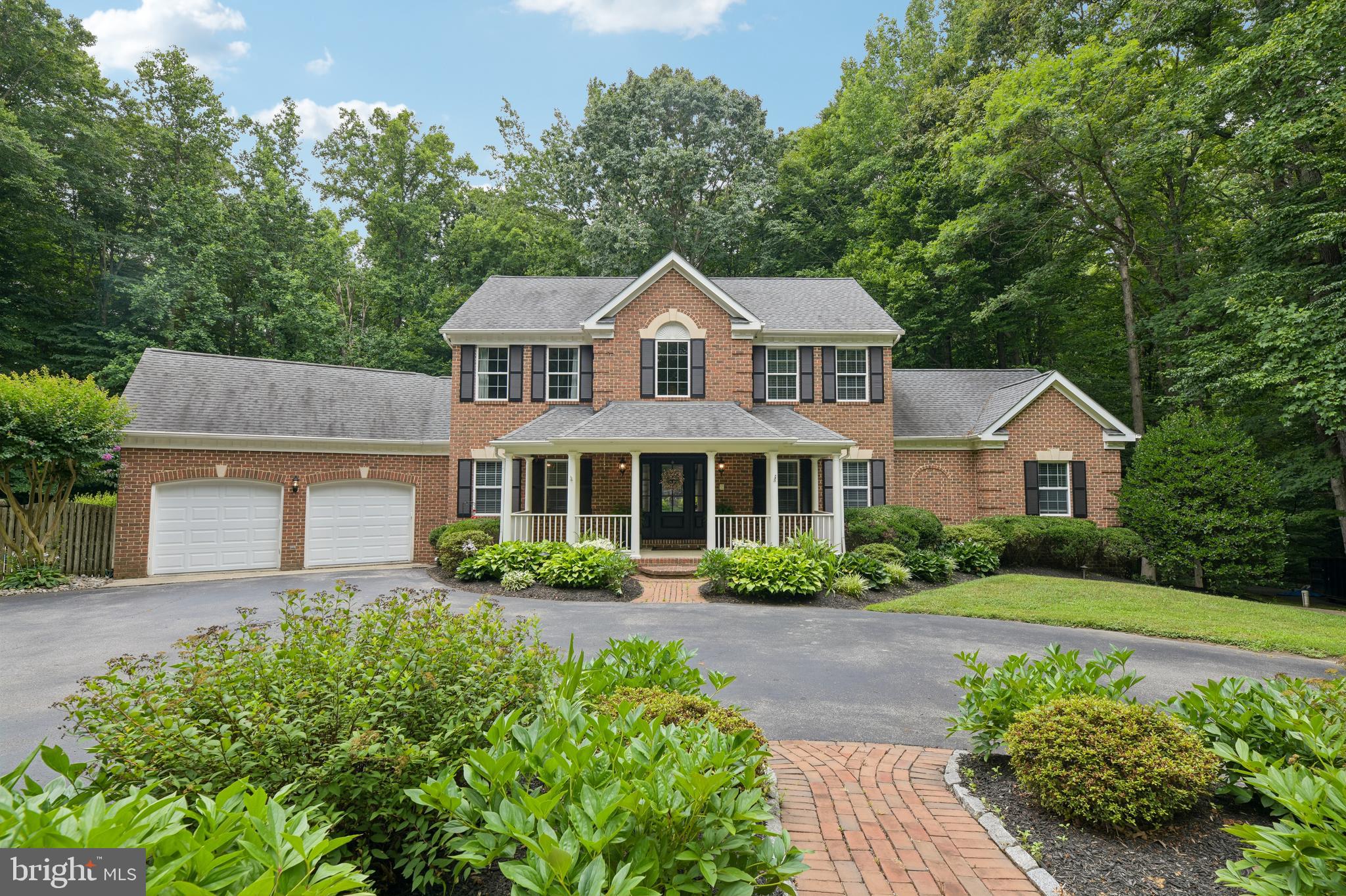 TALL OAKS - Residential