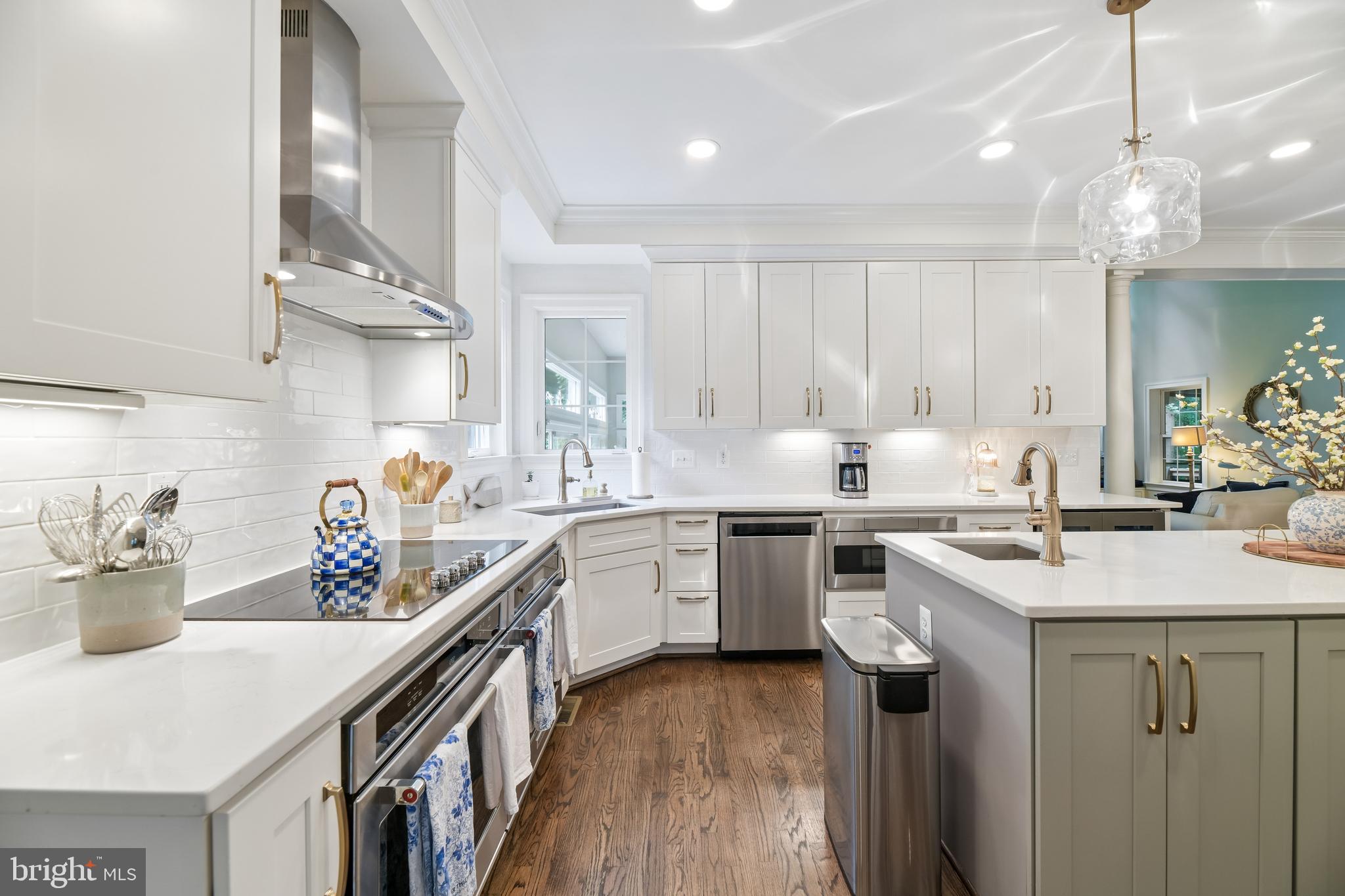 TALL OAKS - Residential