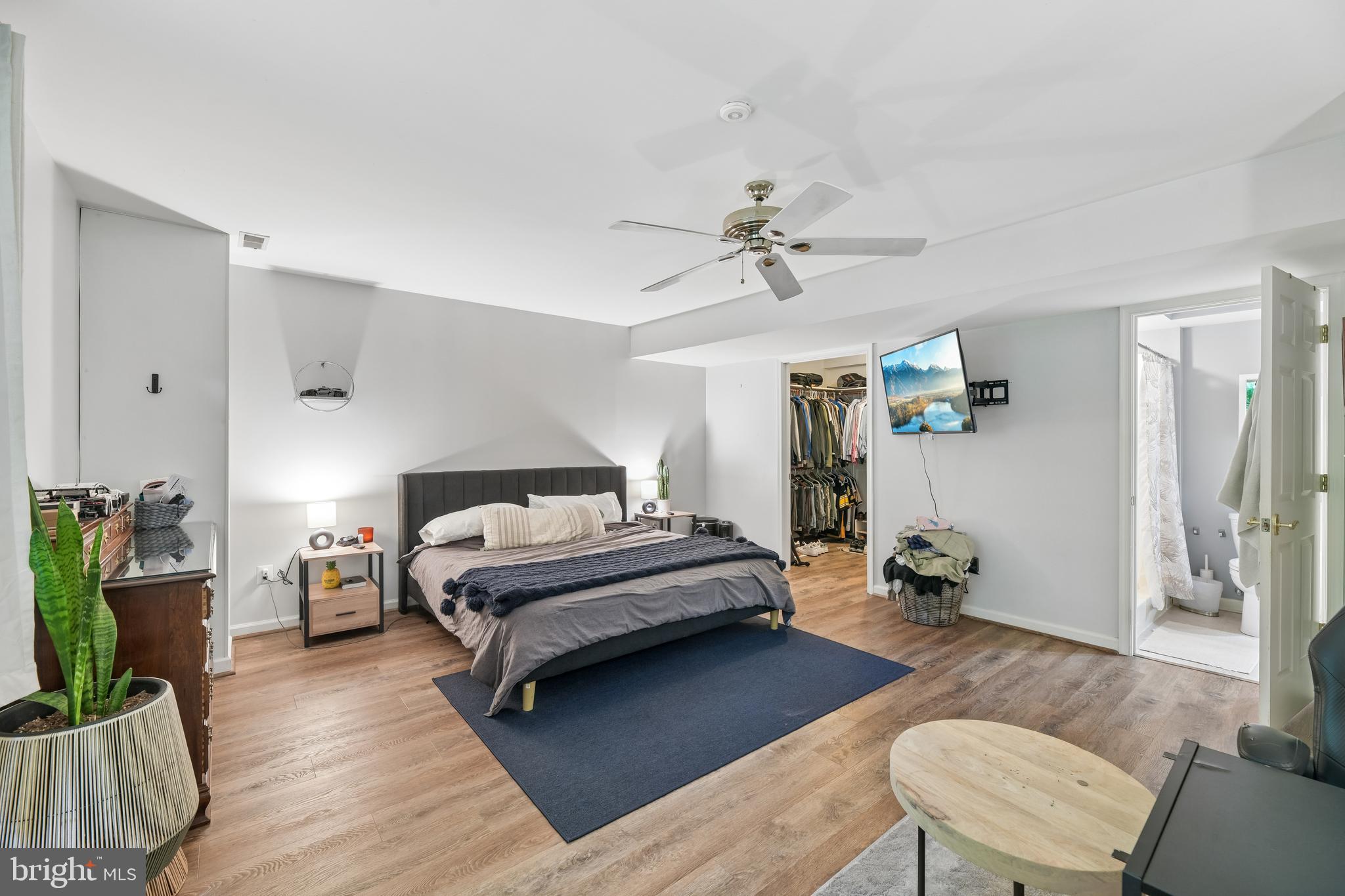TALL OAKS - Residential