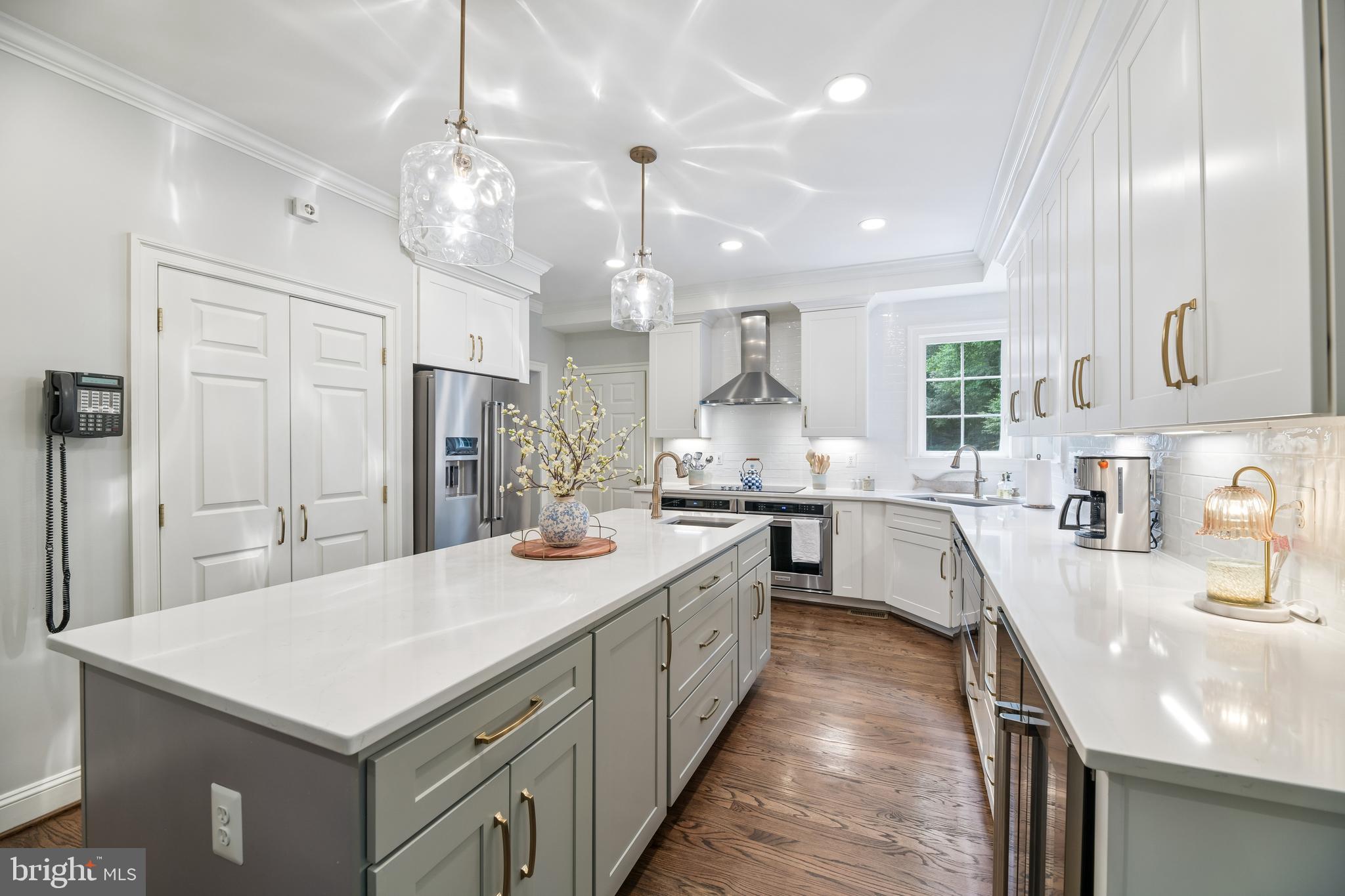 TALL OAKS - Residential
