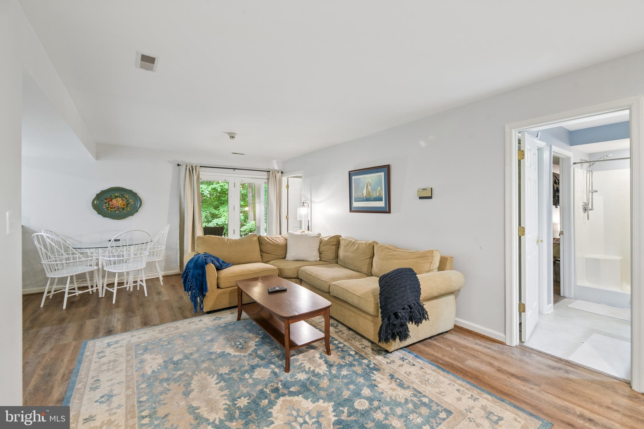 TALL OAKS - Residential