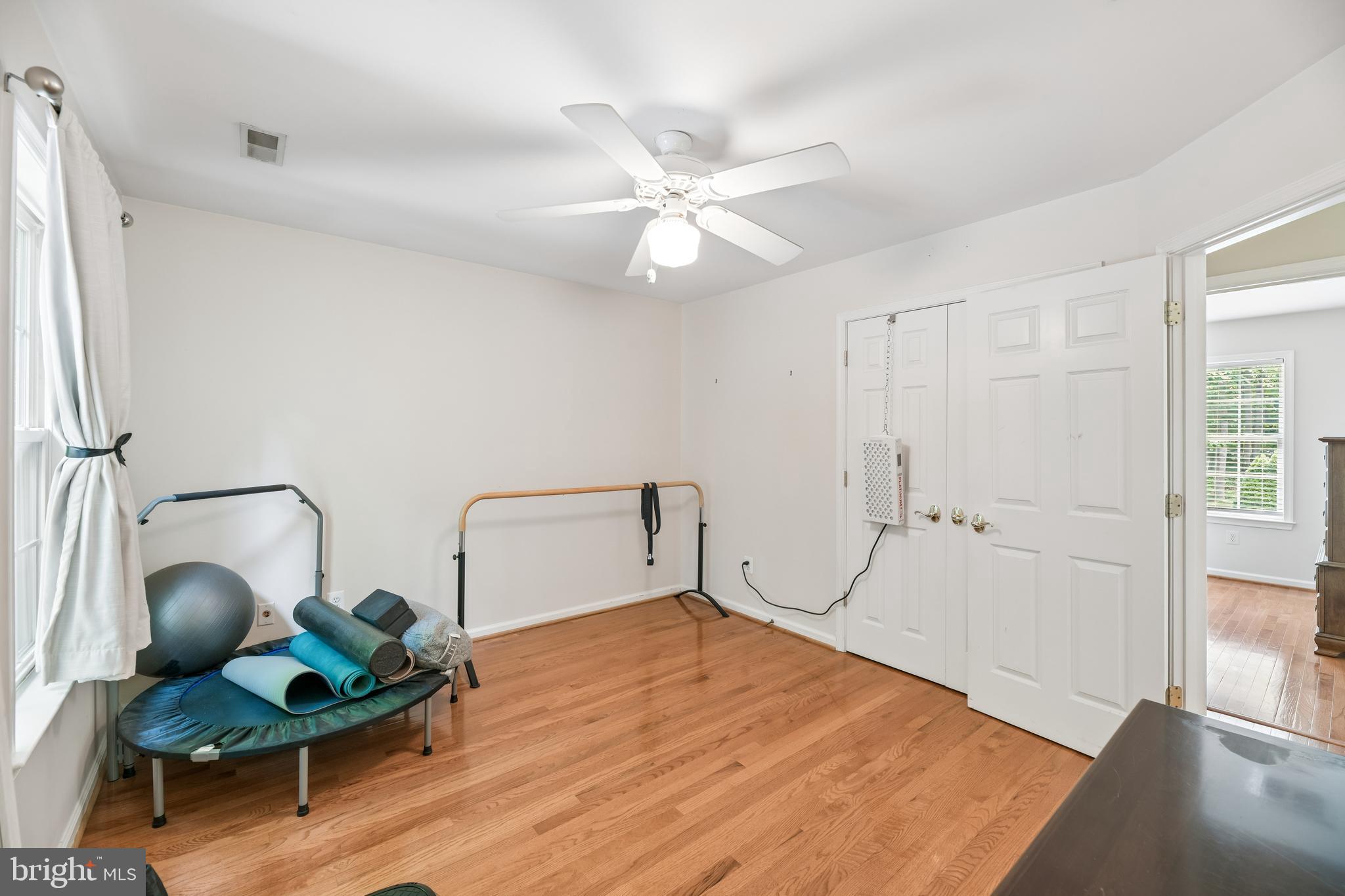 TALL OAKS - Residential