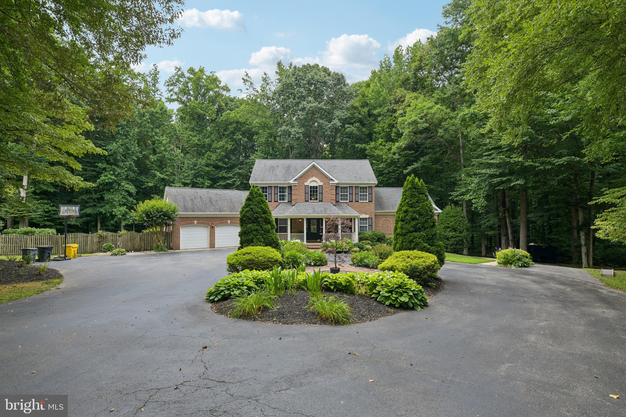 TALL OAKS - Residential